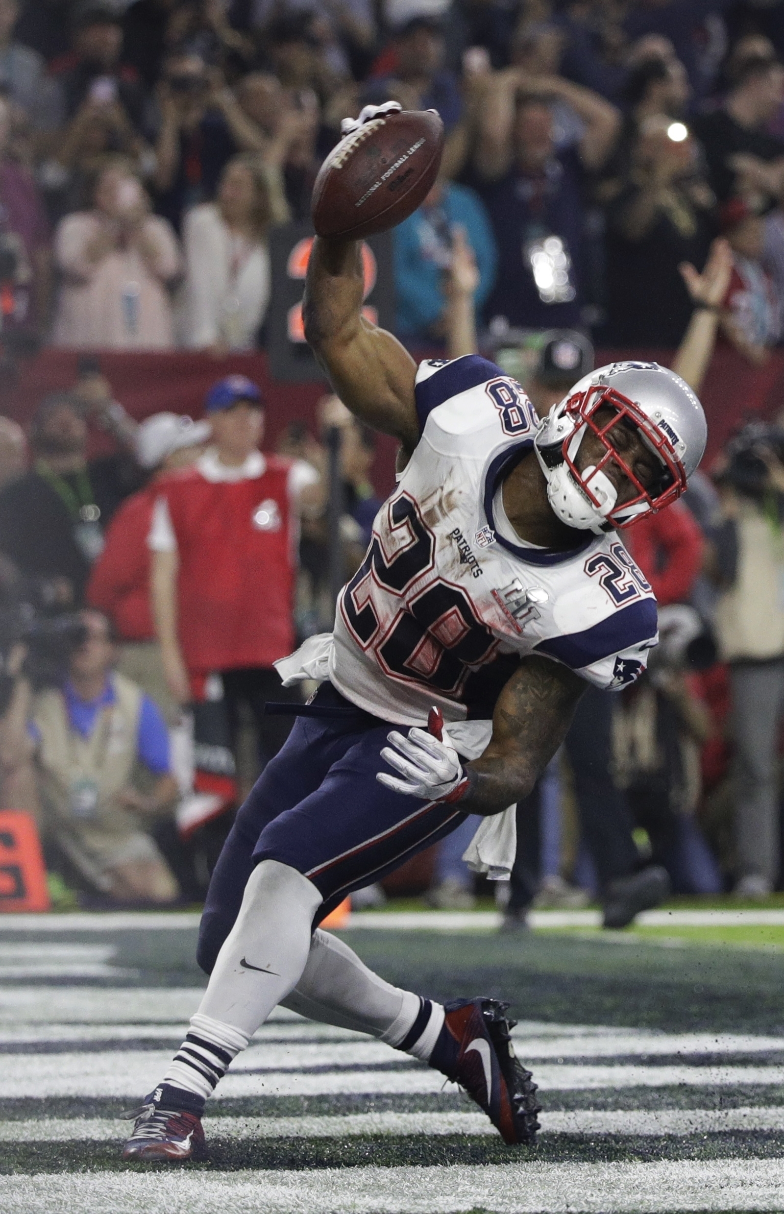 Report: 3-time Super Bowl champ James White expected to re-sign with  Patriots - Boston News, Weather, Sports