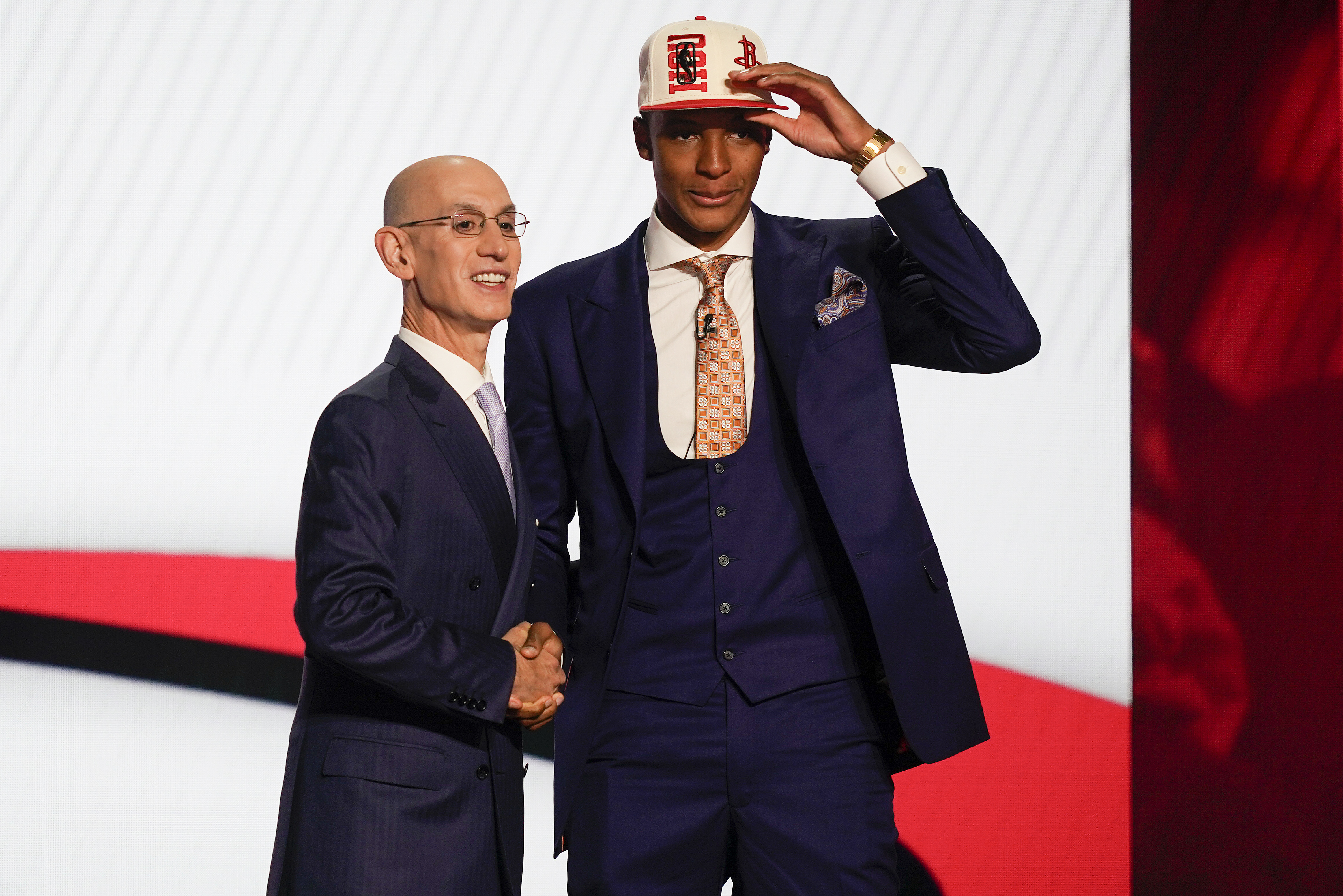 New York Knicks draft Ousmane Dieng with No. 11 pick in 2022 NBA Draft