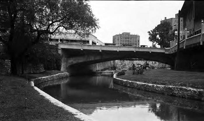 Historical photos show famed San Antonio River Walk in different light