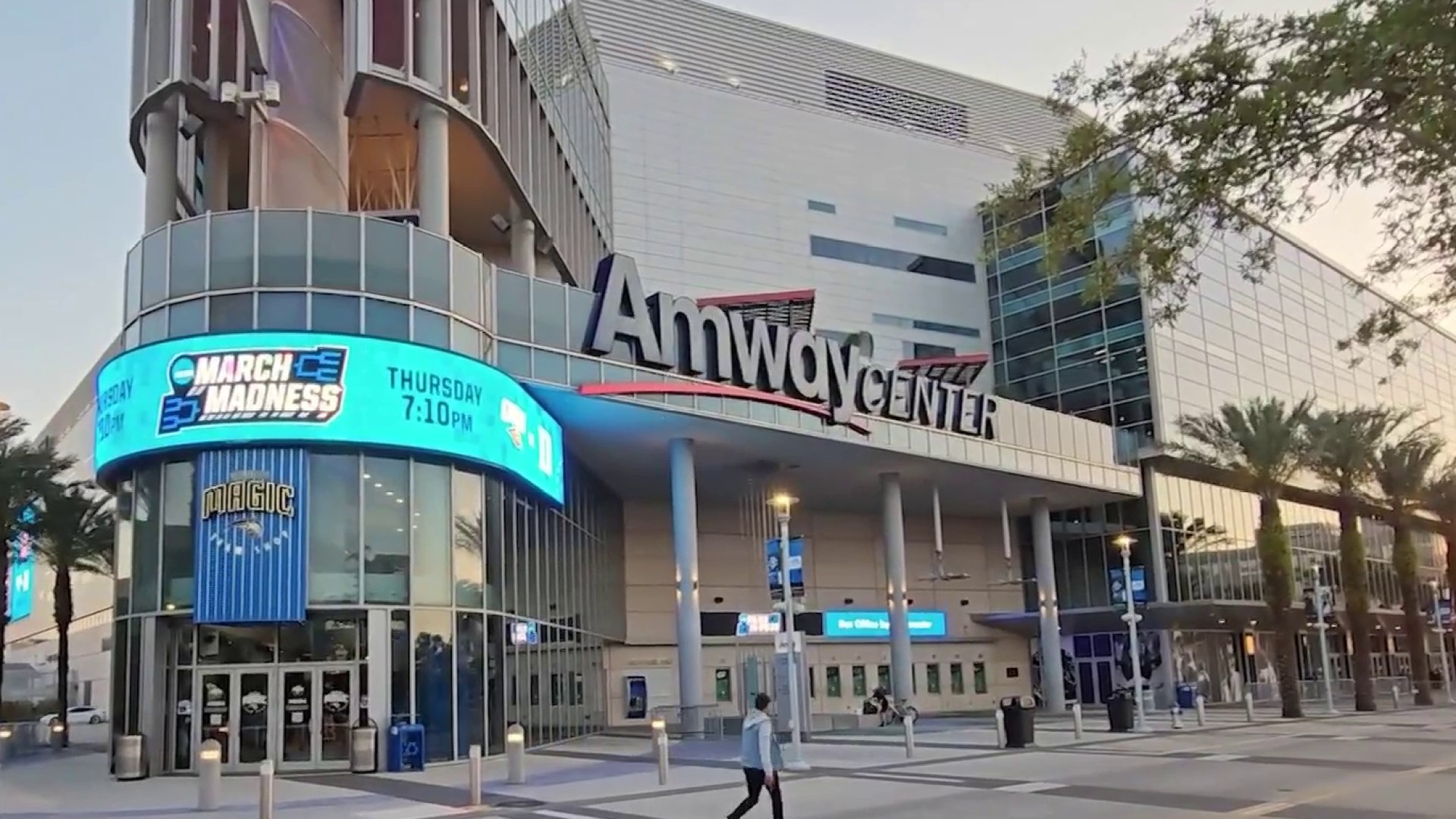 Amway Center to hold summer hiring events