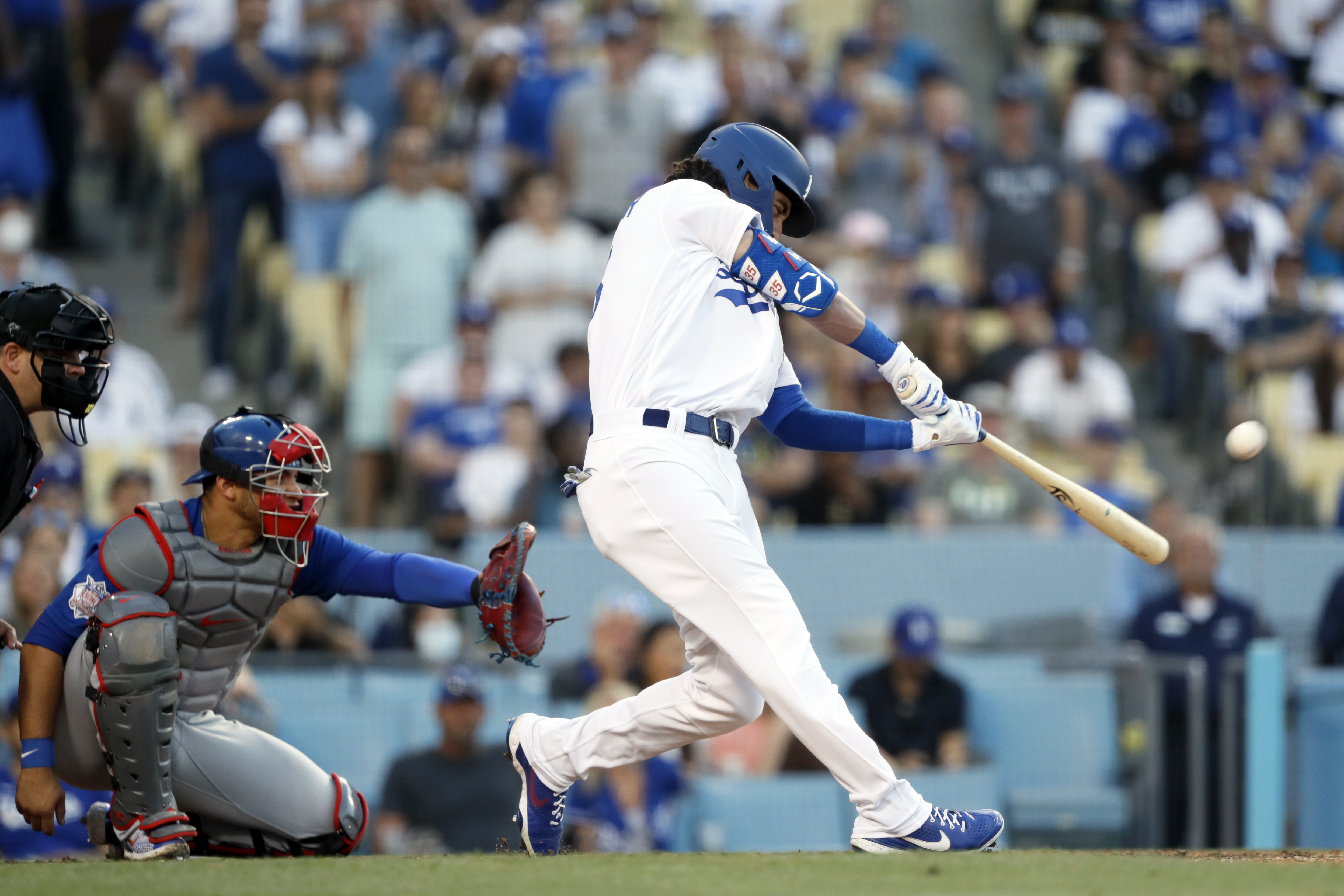 Cody Bellinger blasts game-ending HR, Dodgers beat Cubs 3-2 - ABC7