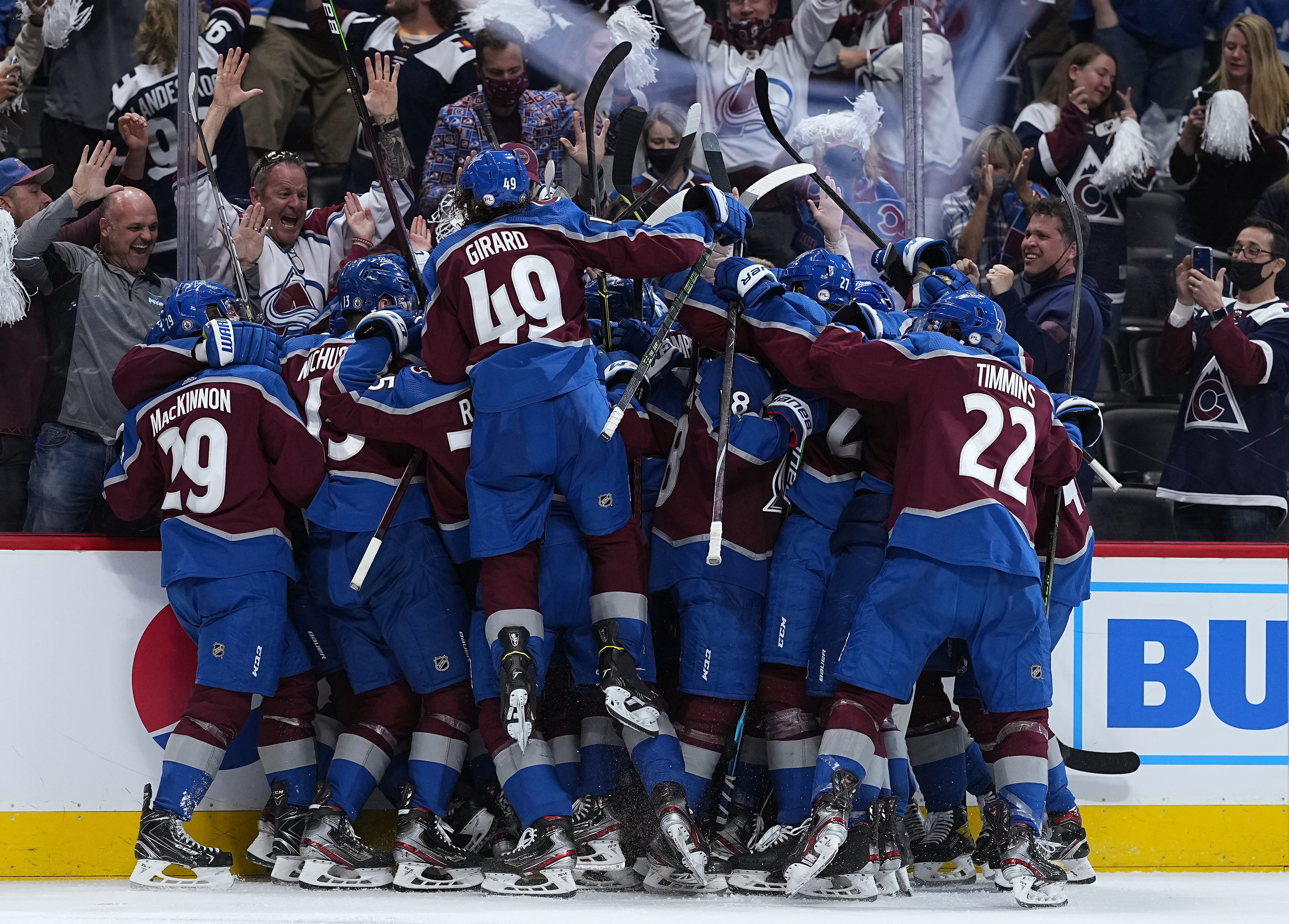 COLORADO AVALANCHE 2021 NHL PRESIDENTS' TROPHY WINNERS