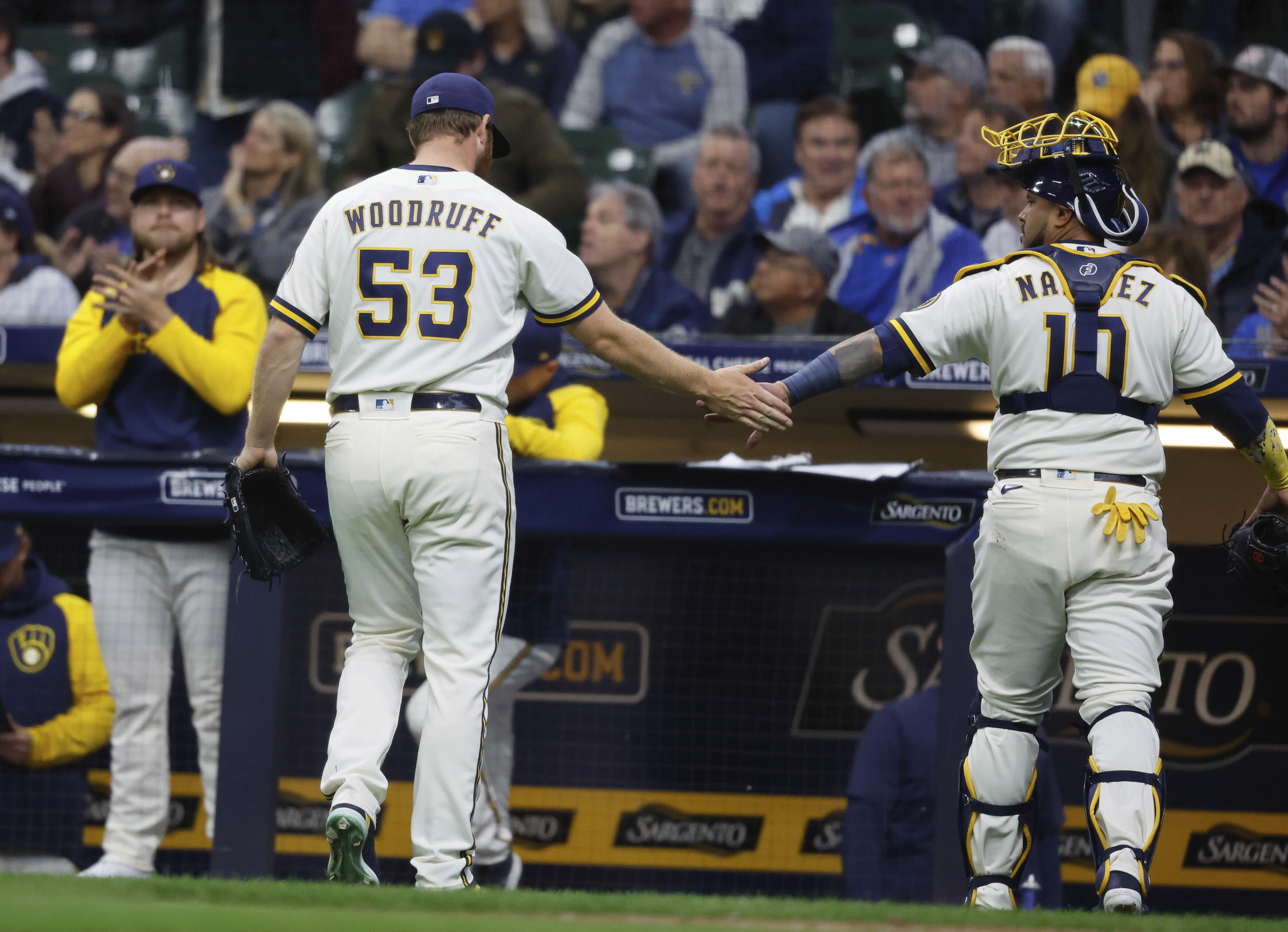 Jace Peterson, Daniel Vogelbach help Brewers win 3-game series against Reds