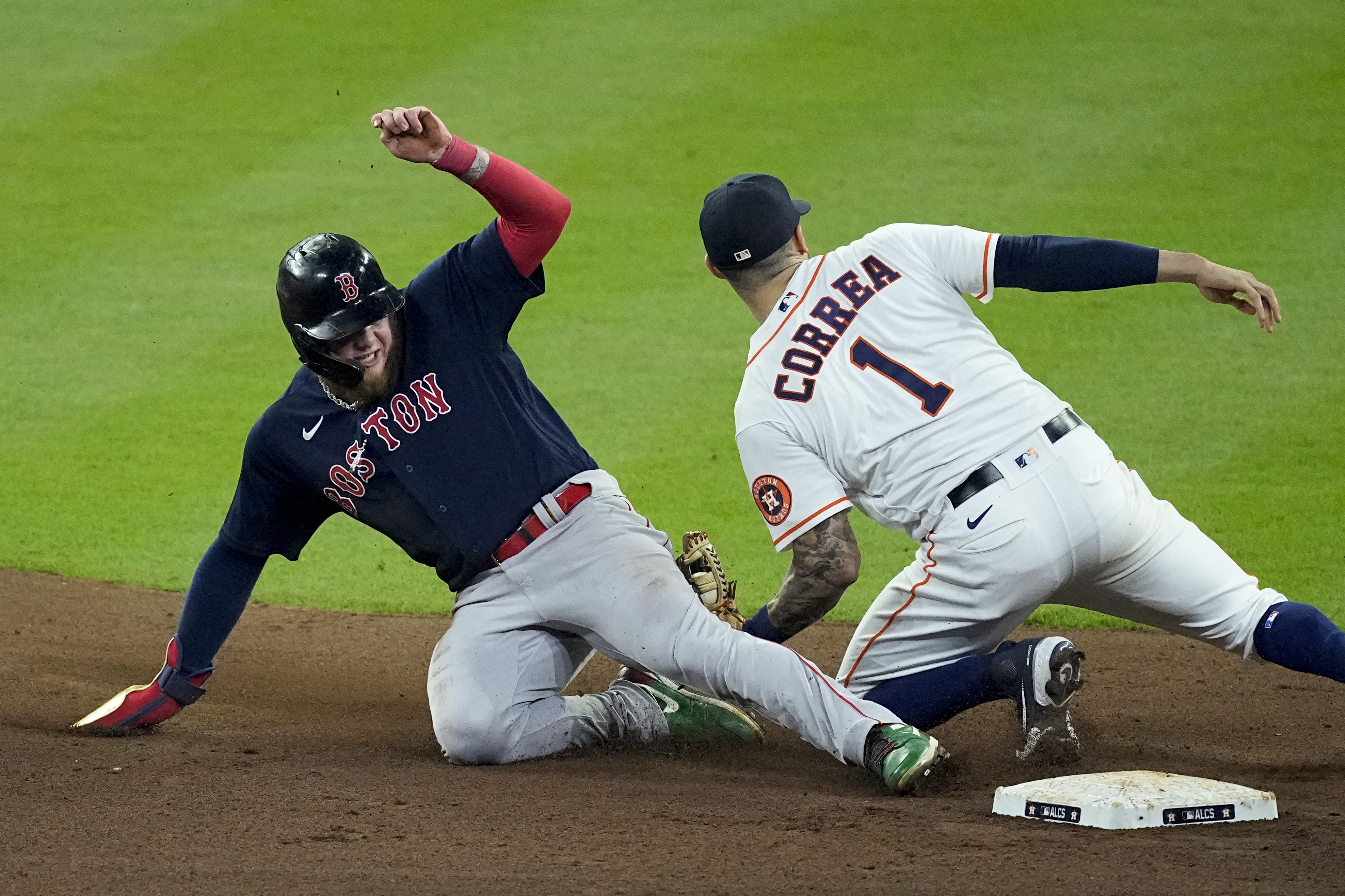 Boston Red Sox stars hitless in All-Star Game win; Mookie Betts