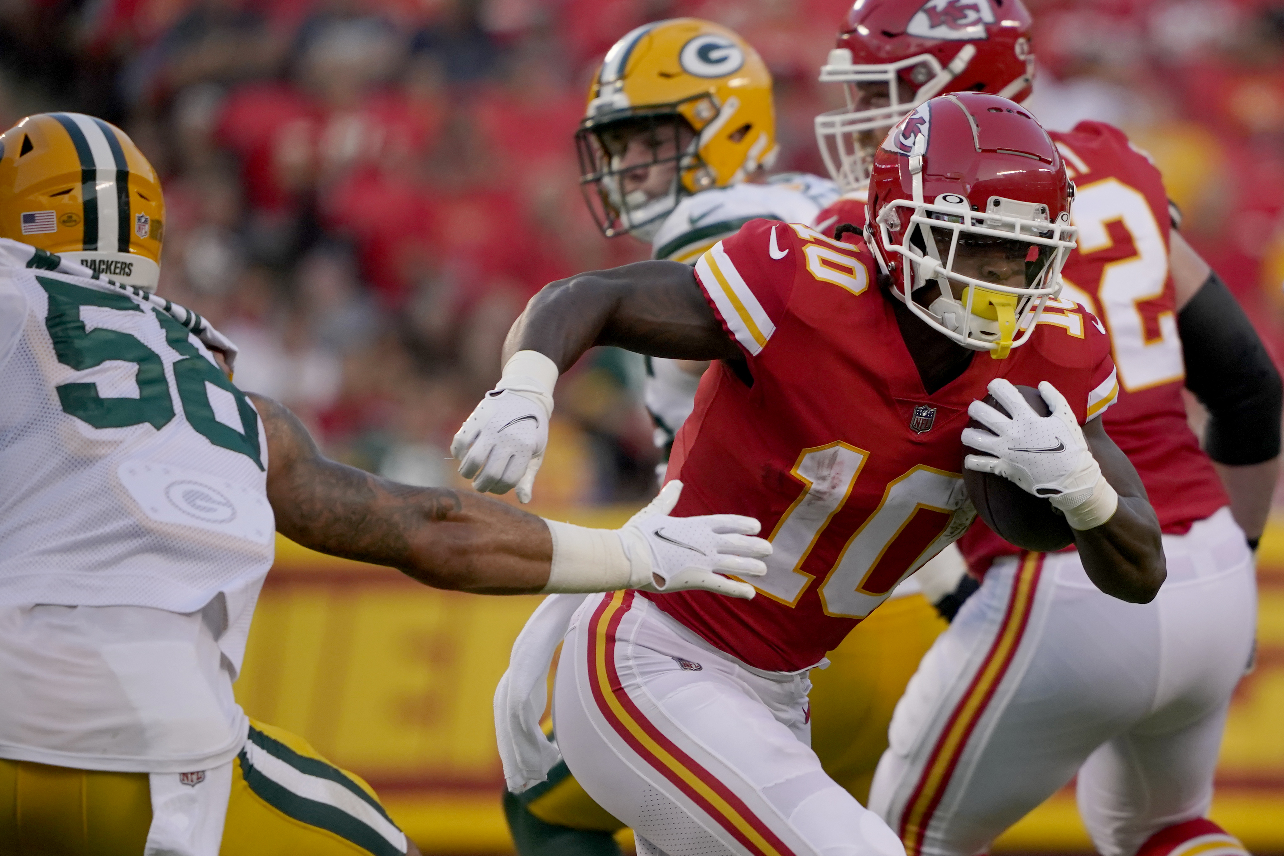 Chiefs end their preseason with a 17-10 win over the Packers at home