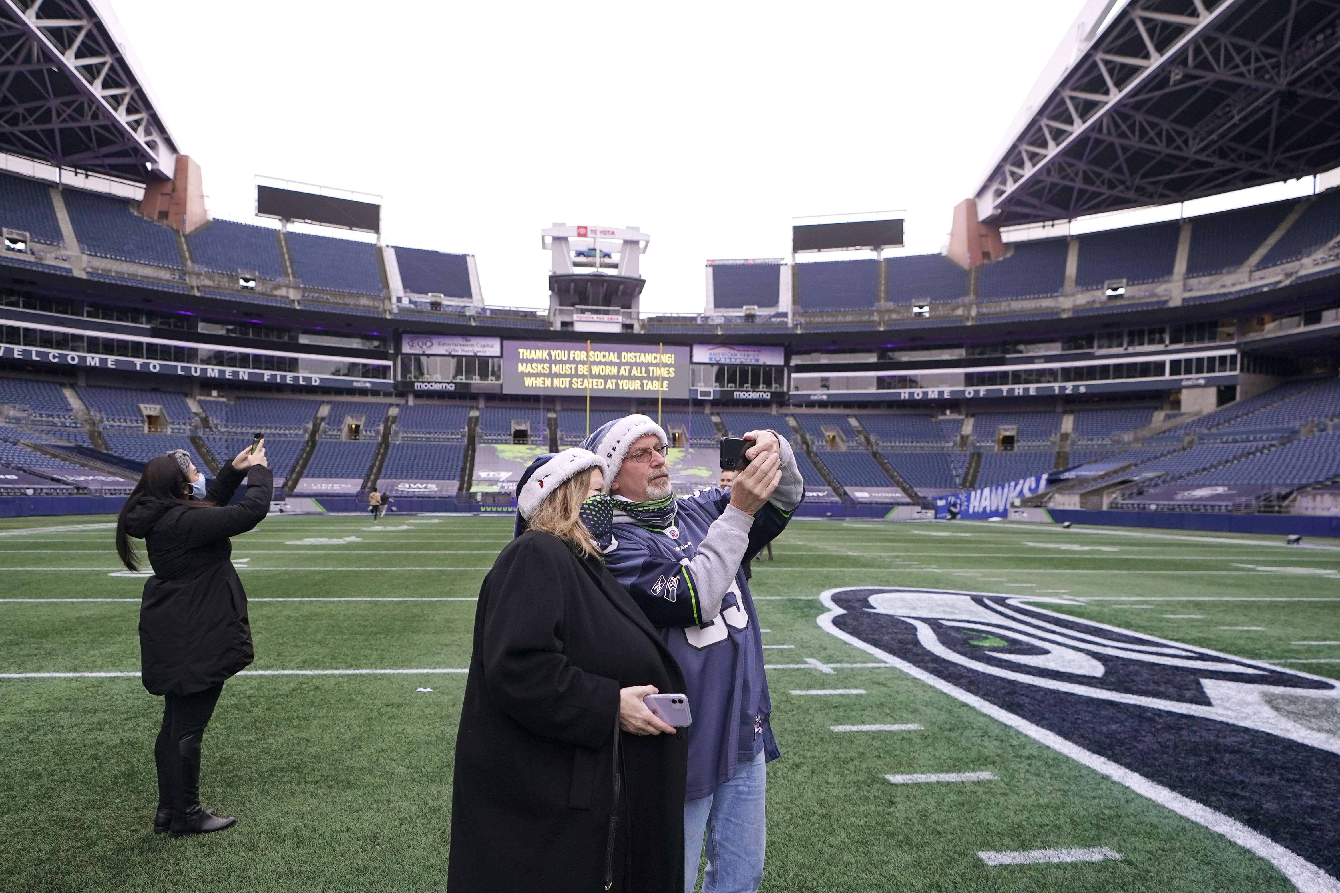 Seattle ups its outdoor dining game, Seahawks-style