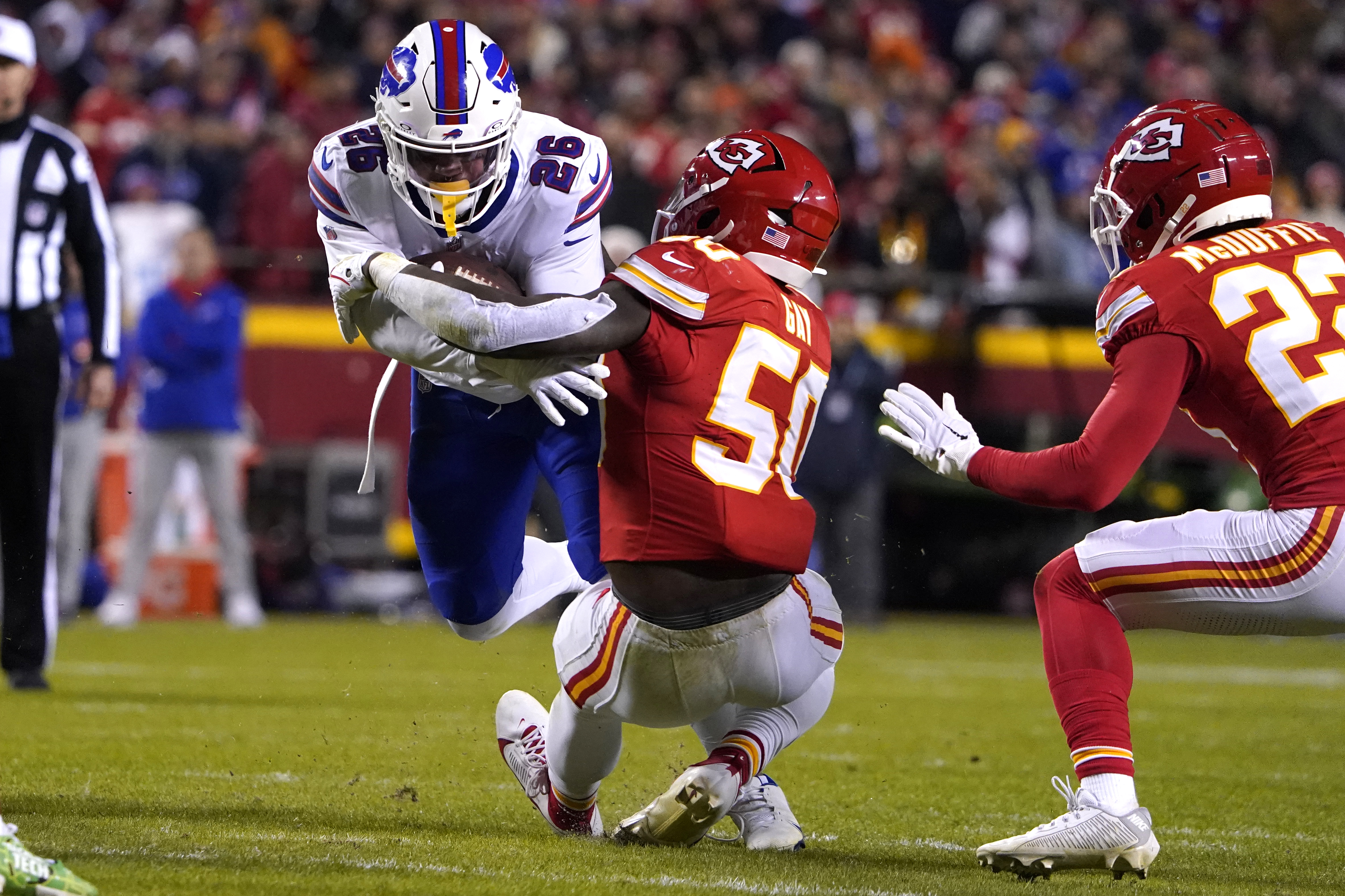 Bills get go-ahead field goal late, take advantage of Chiefs penalty to  hold on for 20-17 win