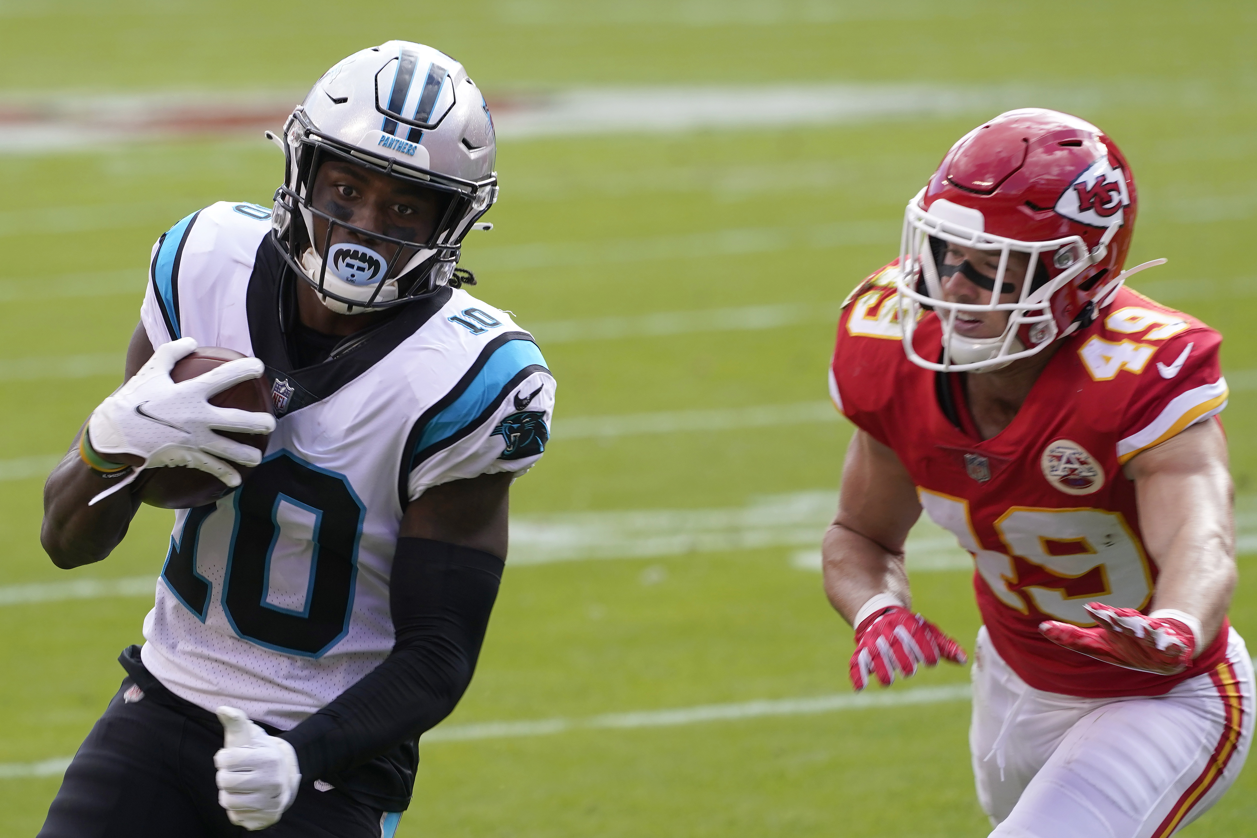 Chiefs hold on to beat Panthers, 33-31