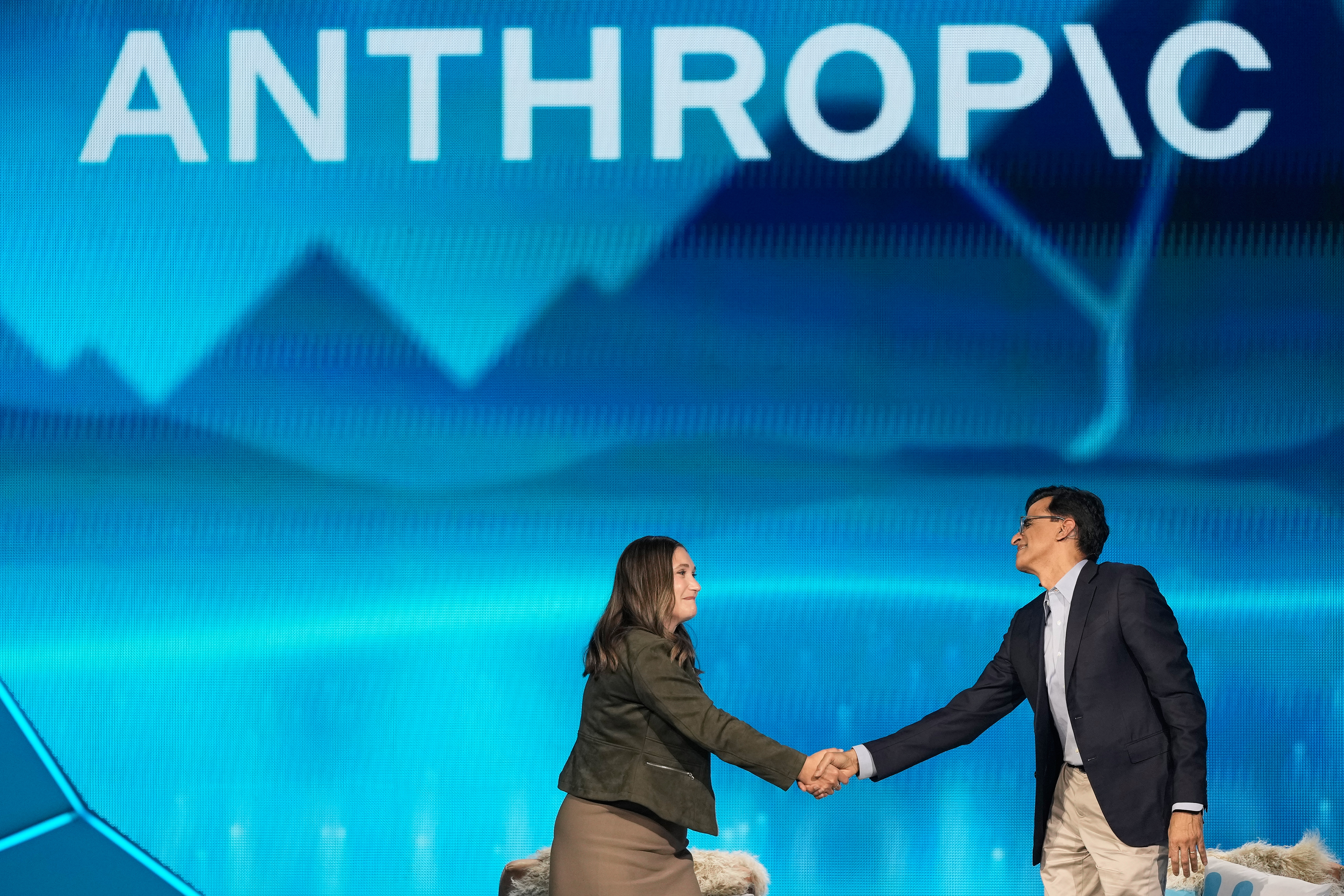 Anthropic Hunts Six-Figure Exec to Lock Down Europe Data Centers