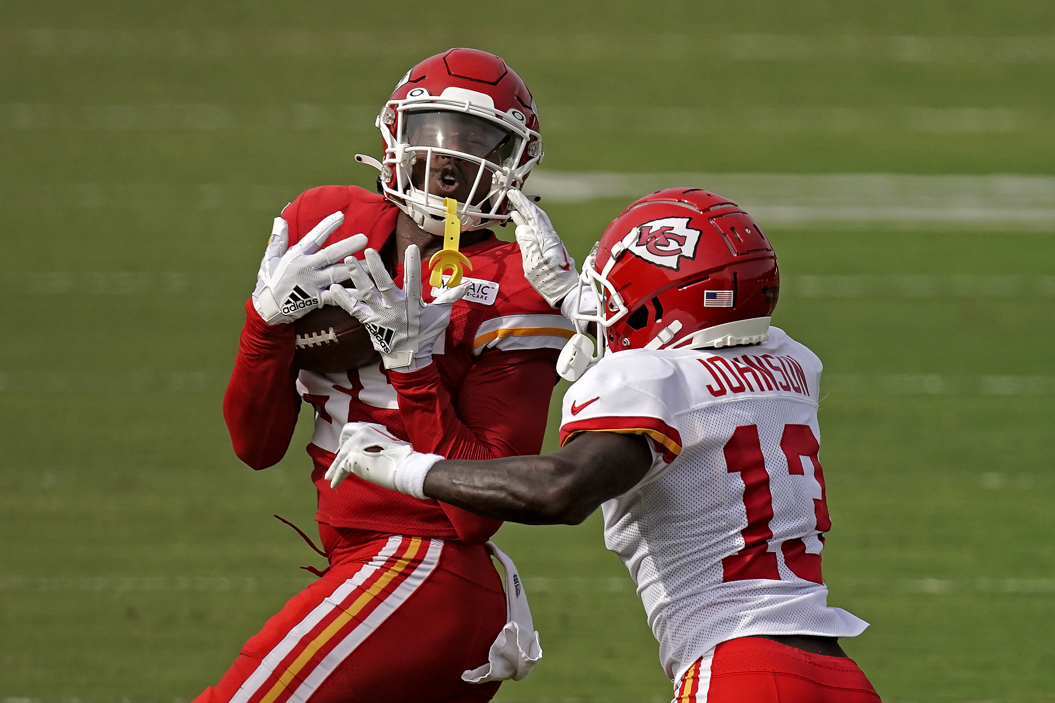 Chiefs' Mahomes to buck NFL trend, play preseason opener – KGET 17