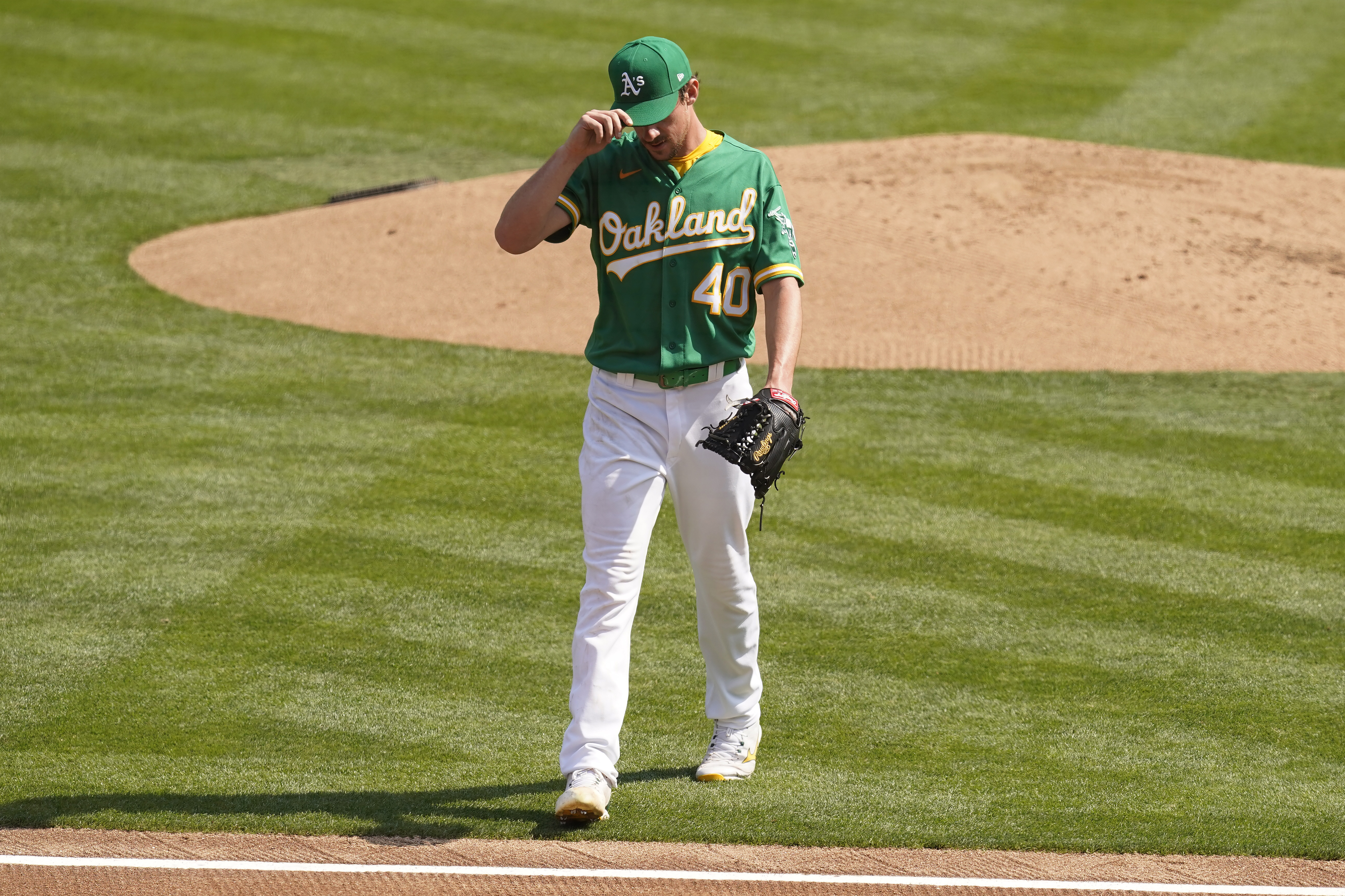 A's hold off Abreu, White Sox 5-3, force series to Game 3 Oakland