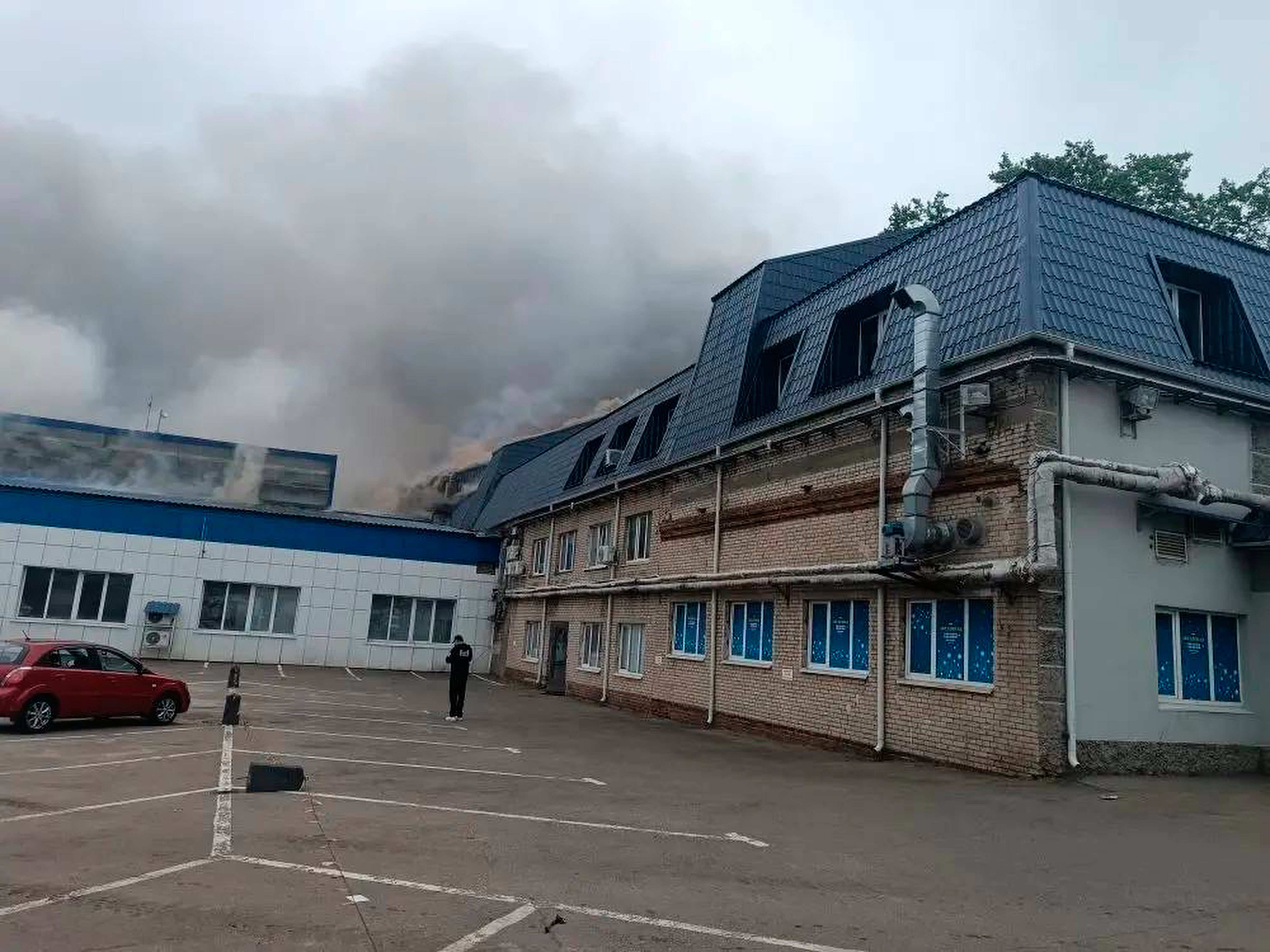 Ukrainian drones set a Moscow refinery ablaze in a major attack on the Russian capital