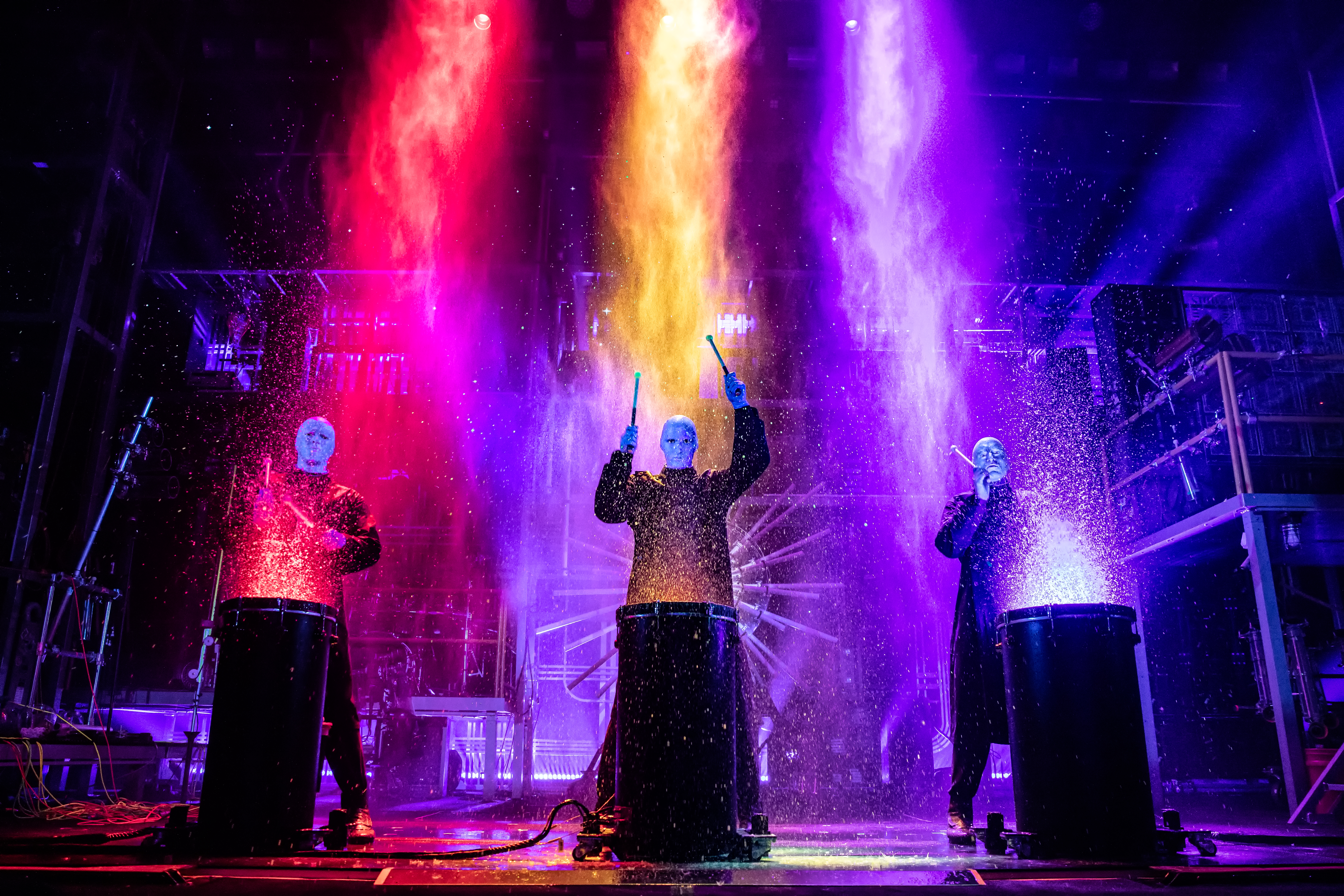 Review: Blue Man Group transforms Fox Theatre into an electrifying palette  of curiosity