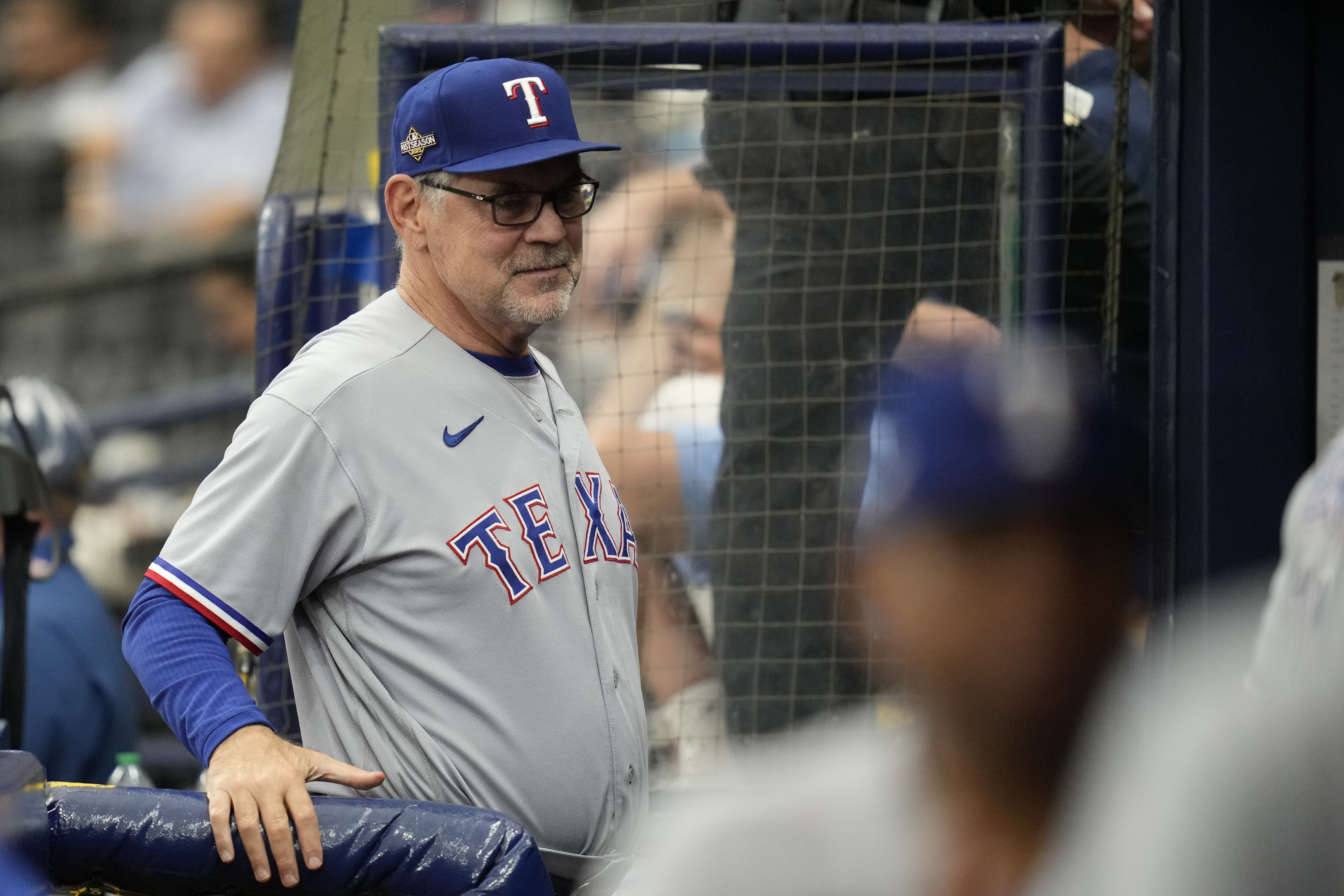 Rangers' Bruce Bochy rips umpires, MLB replay officials over