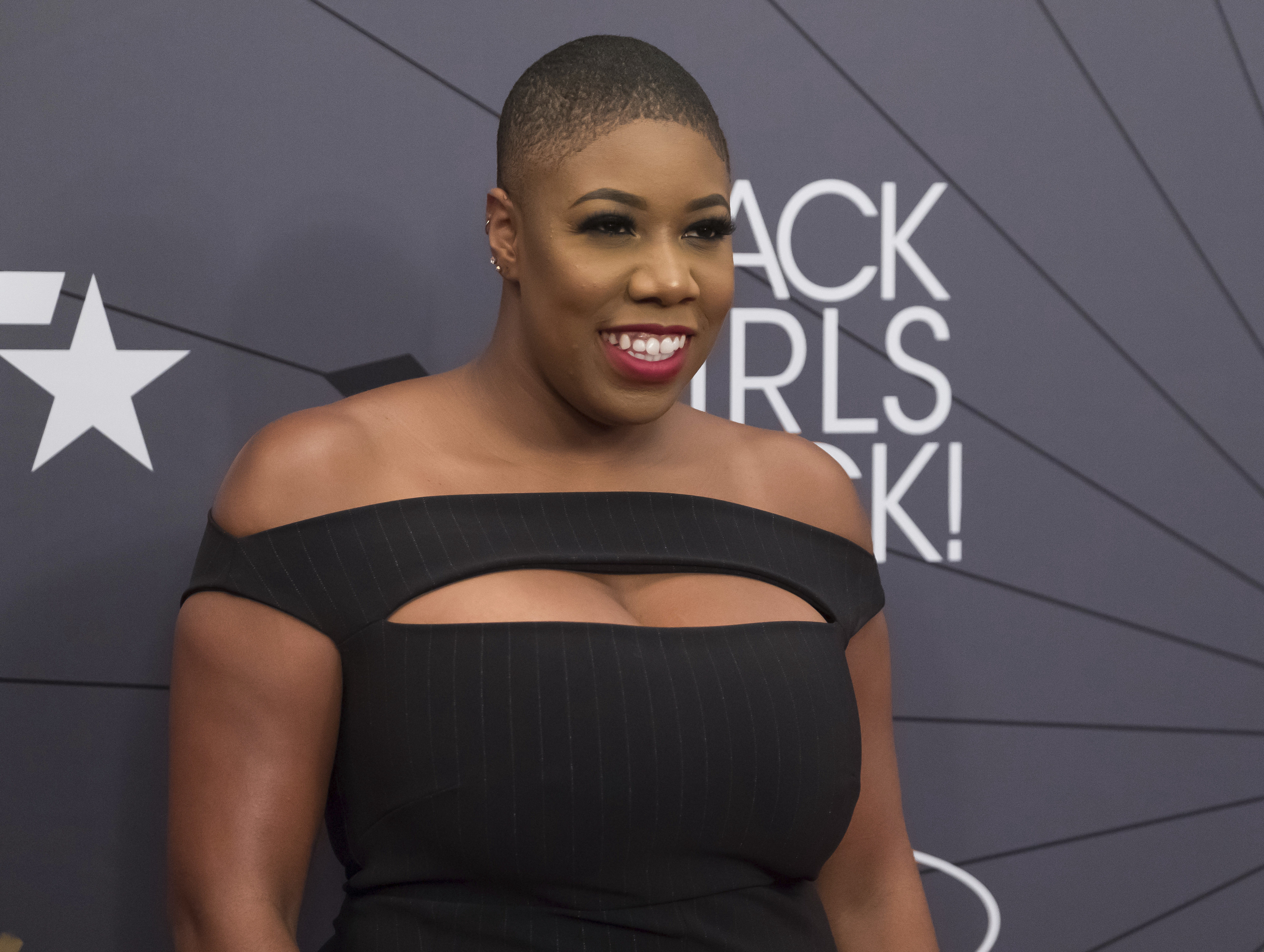 Former Biden adviser Symone Sanders to host MSNBC show