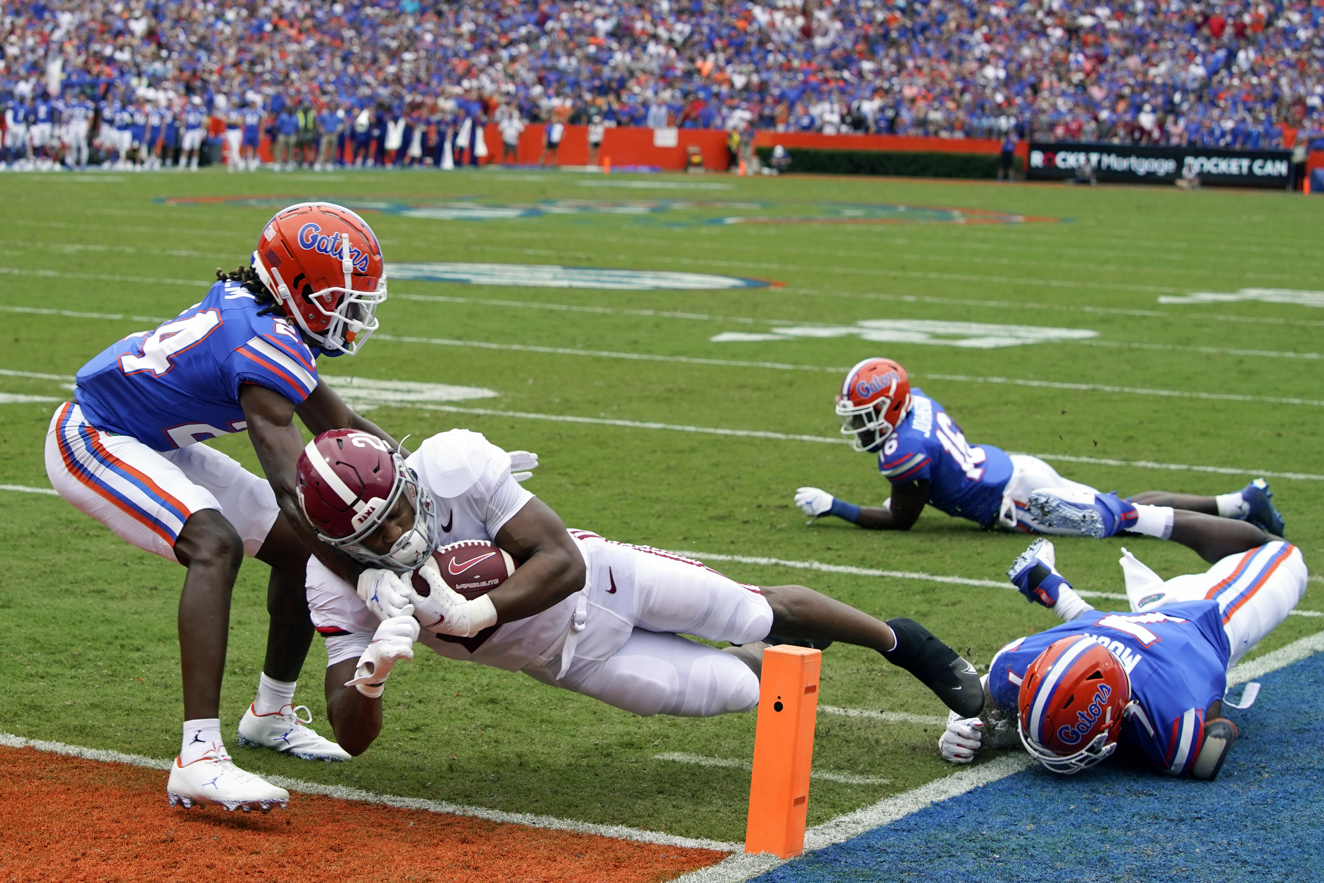 Trask's play gives Gators hope