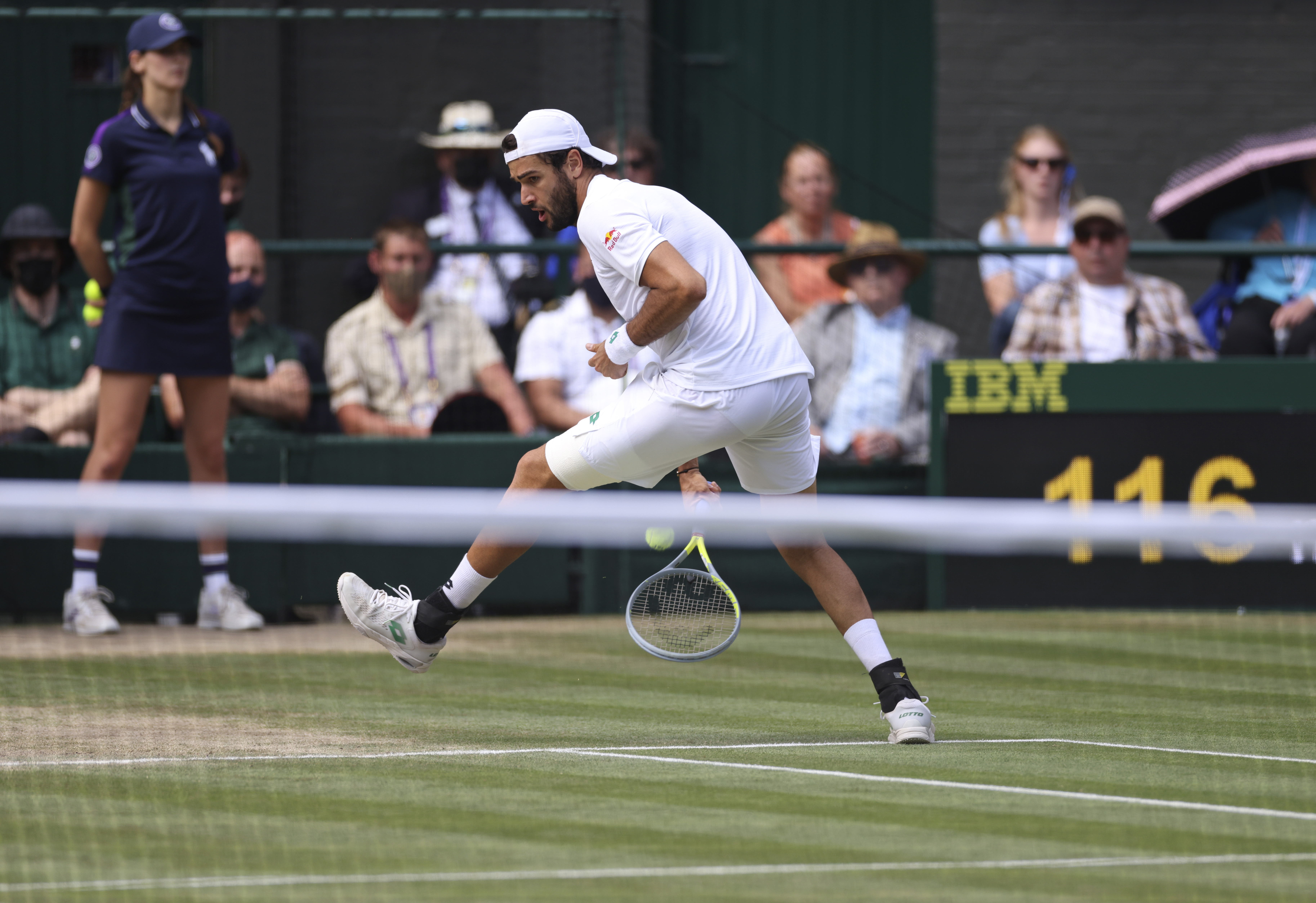 Roger Federer and Novak Djokovic make history by playing in first ever  fifth-set tie-breaker at Wimbledon 2019 – The Sun