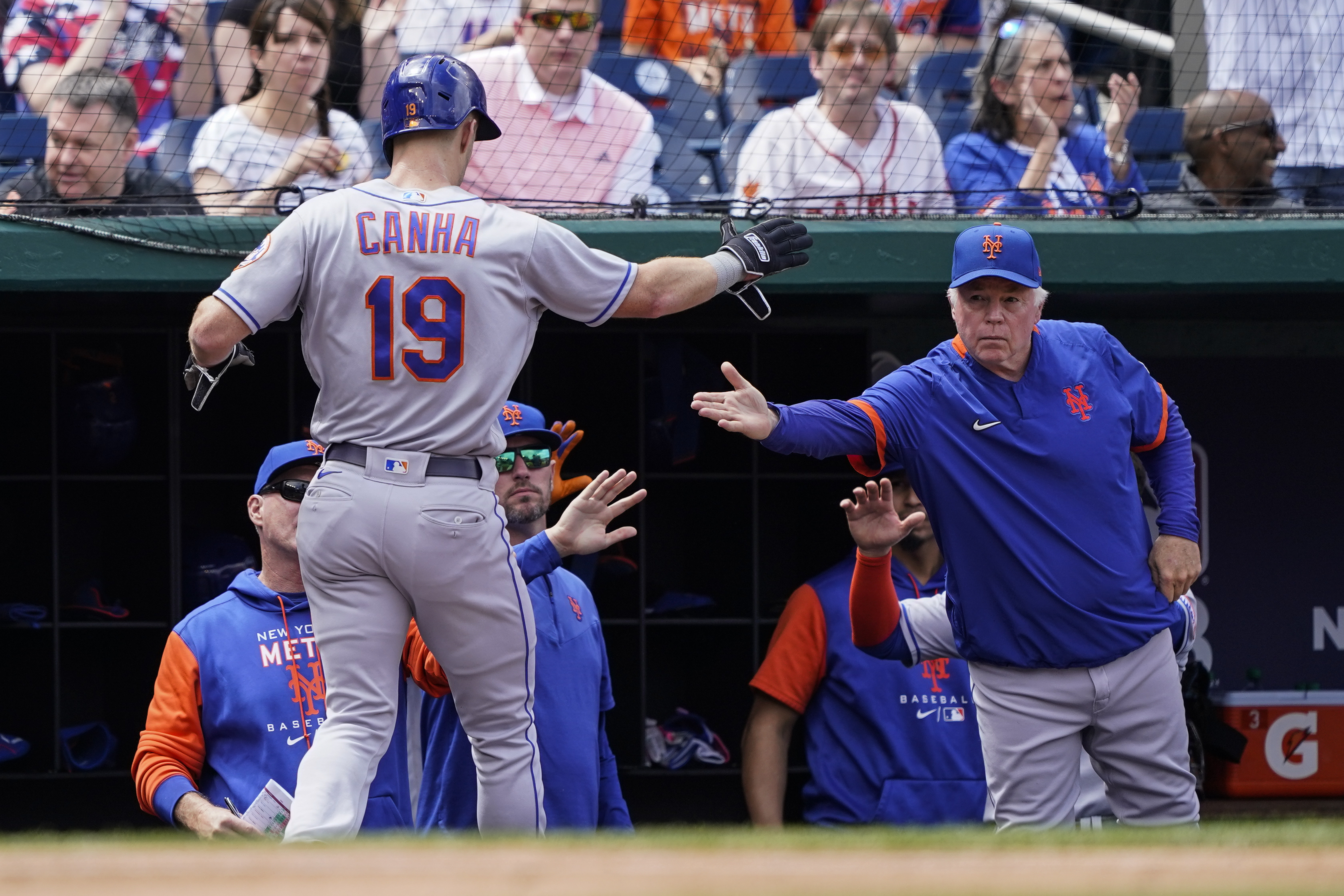 Walker, Mets cruise past Nats 4-1, win another series – KGET 17