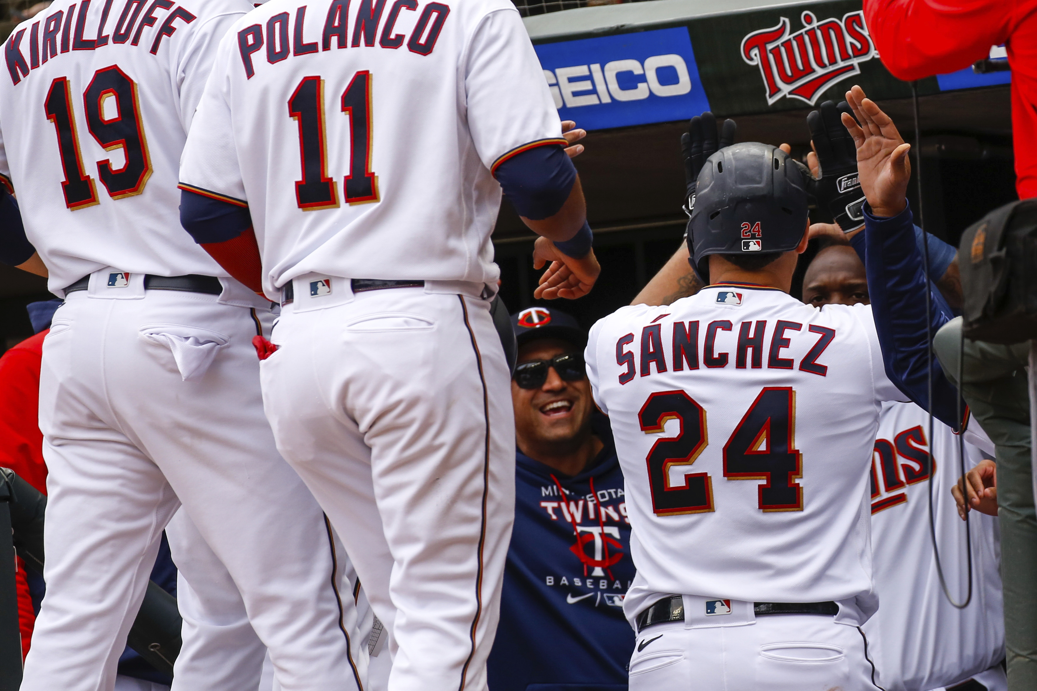 Jesse Winker exits with an injury, 07/24/2022