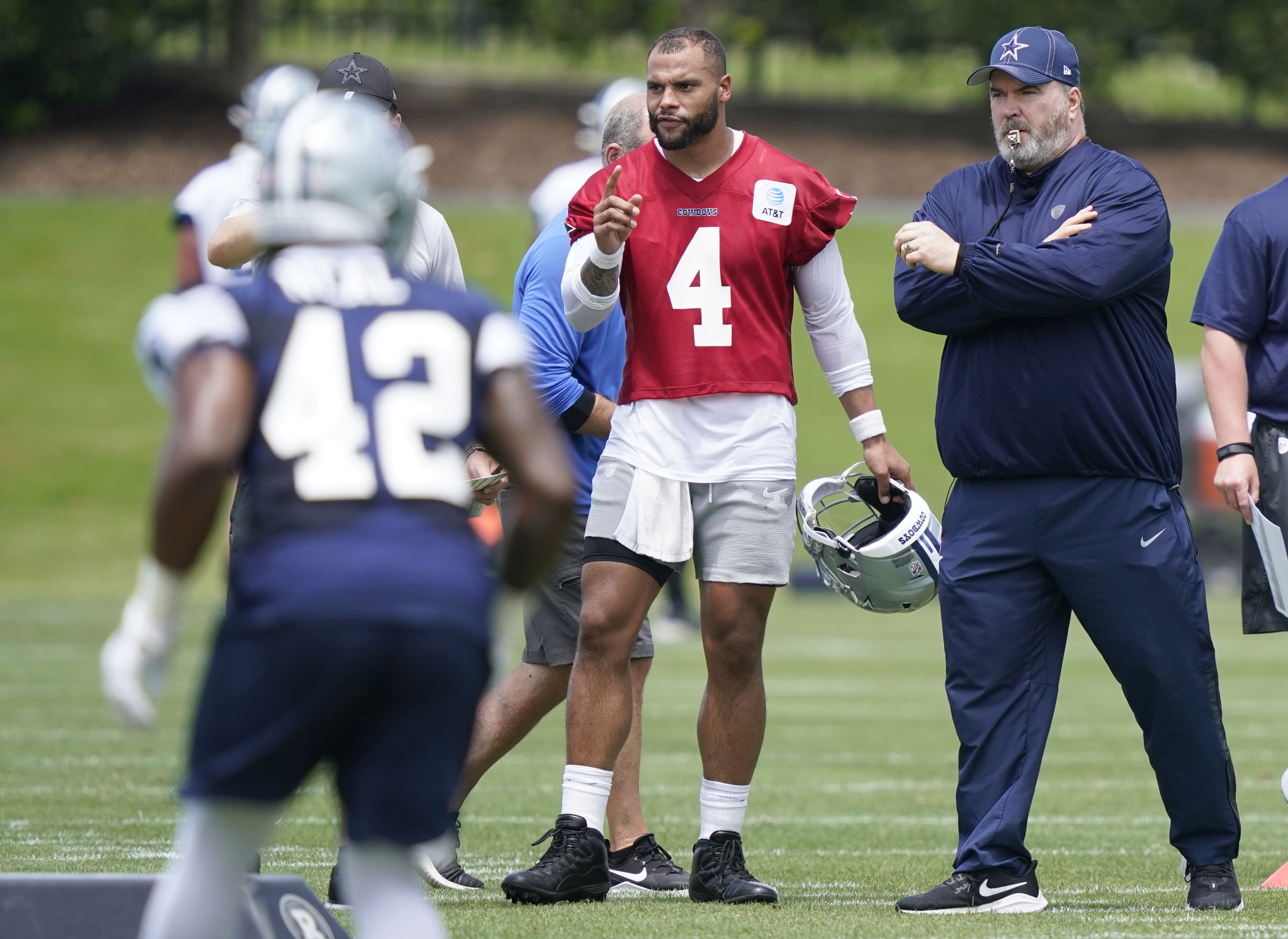 Cowboys' Prescott playing like seasoned pro at money time