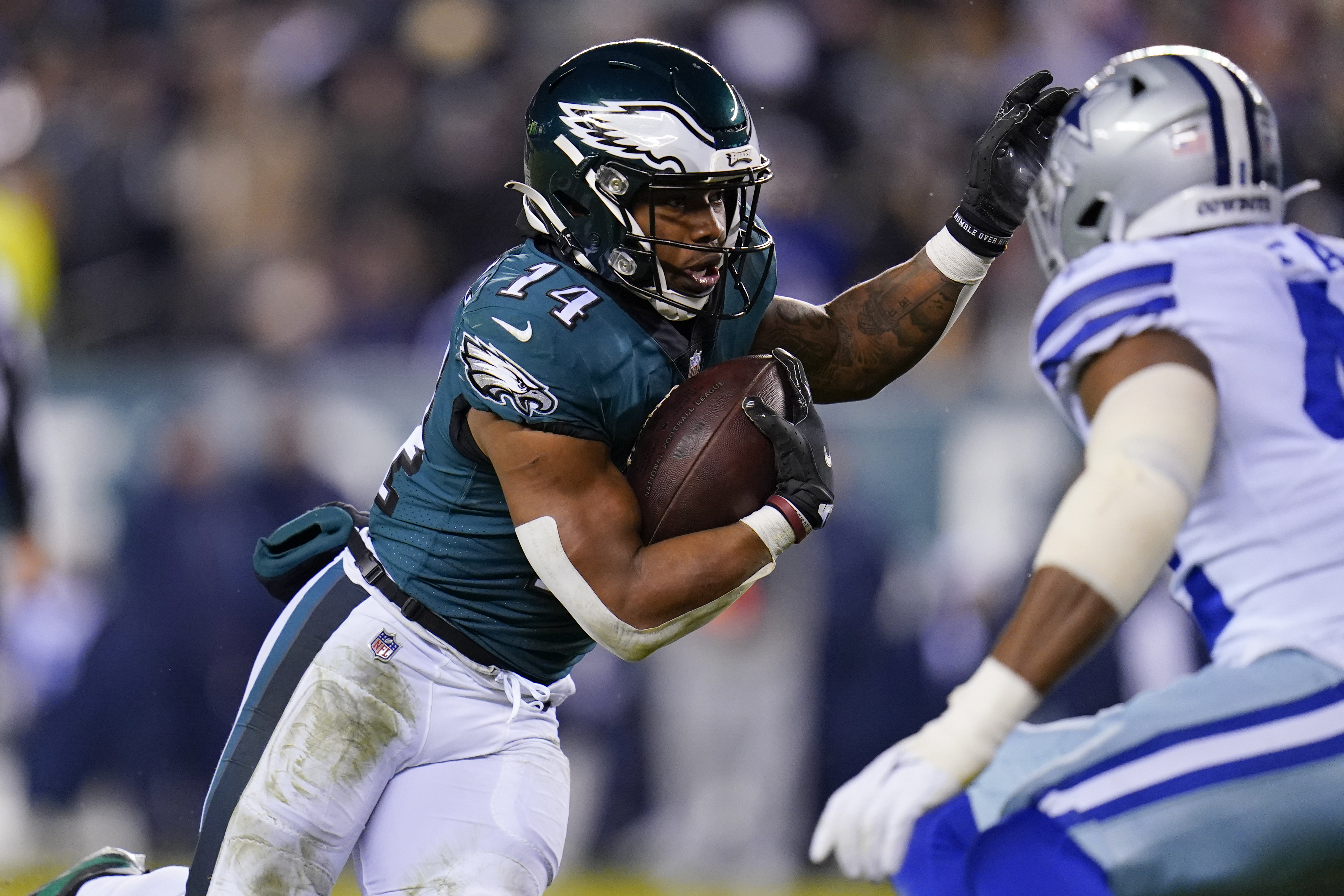 Prescott throws 5 TD passes in Cowboys' romp over Eagles