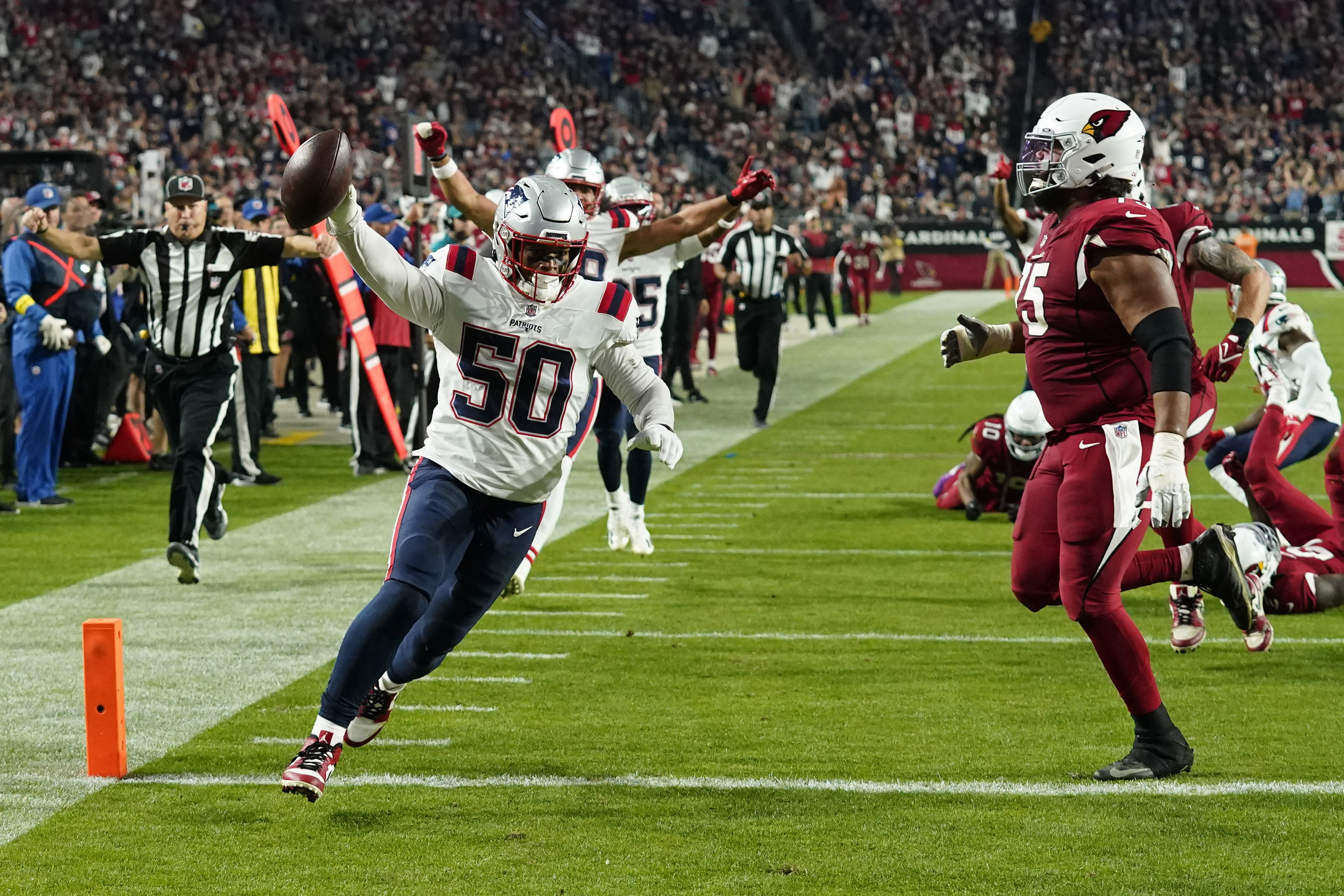 Patriots rally to defeat Texans on late field goal