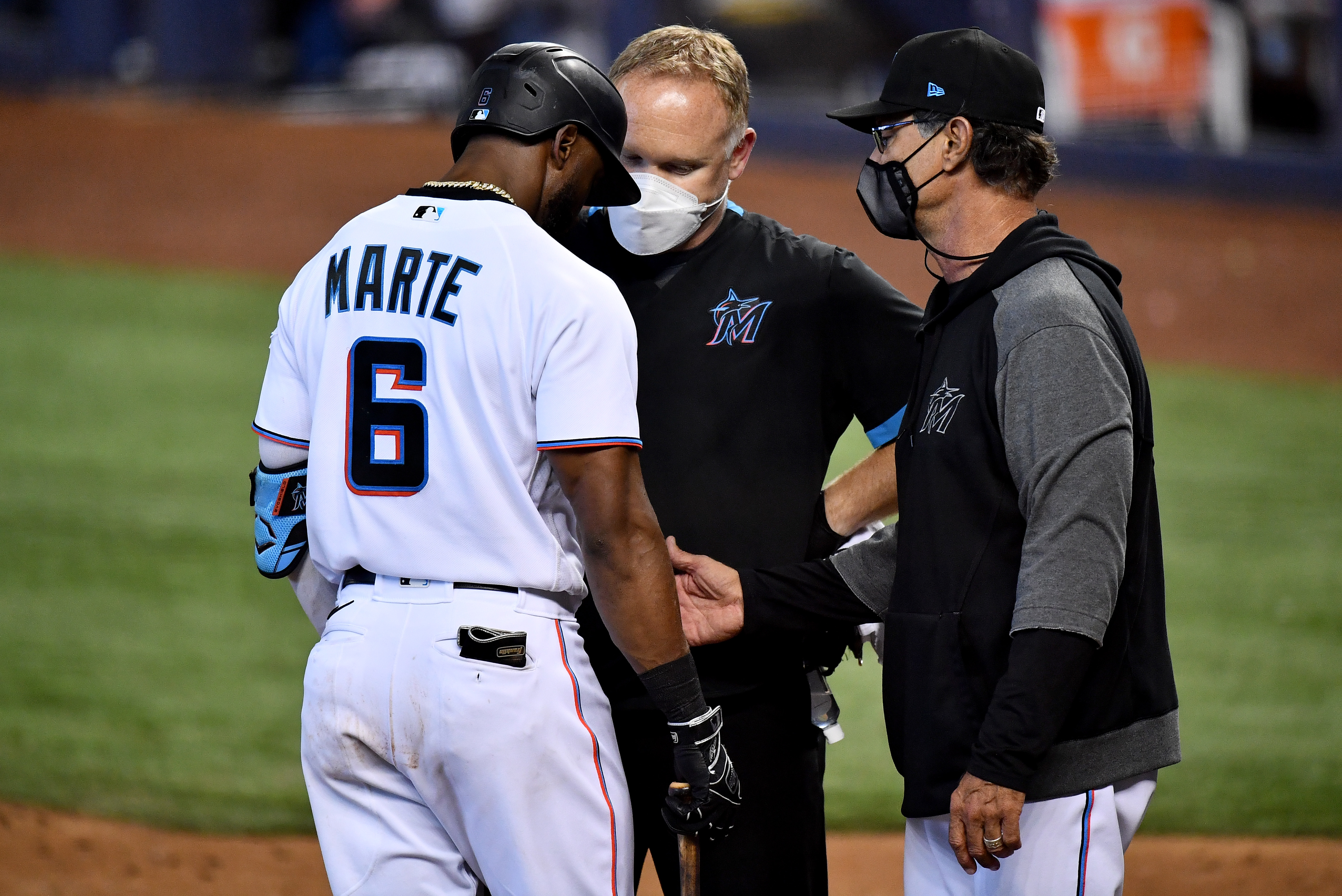 Starling Marte exits with injury, 04/18/2021