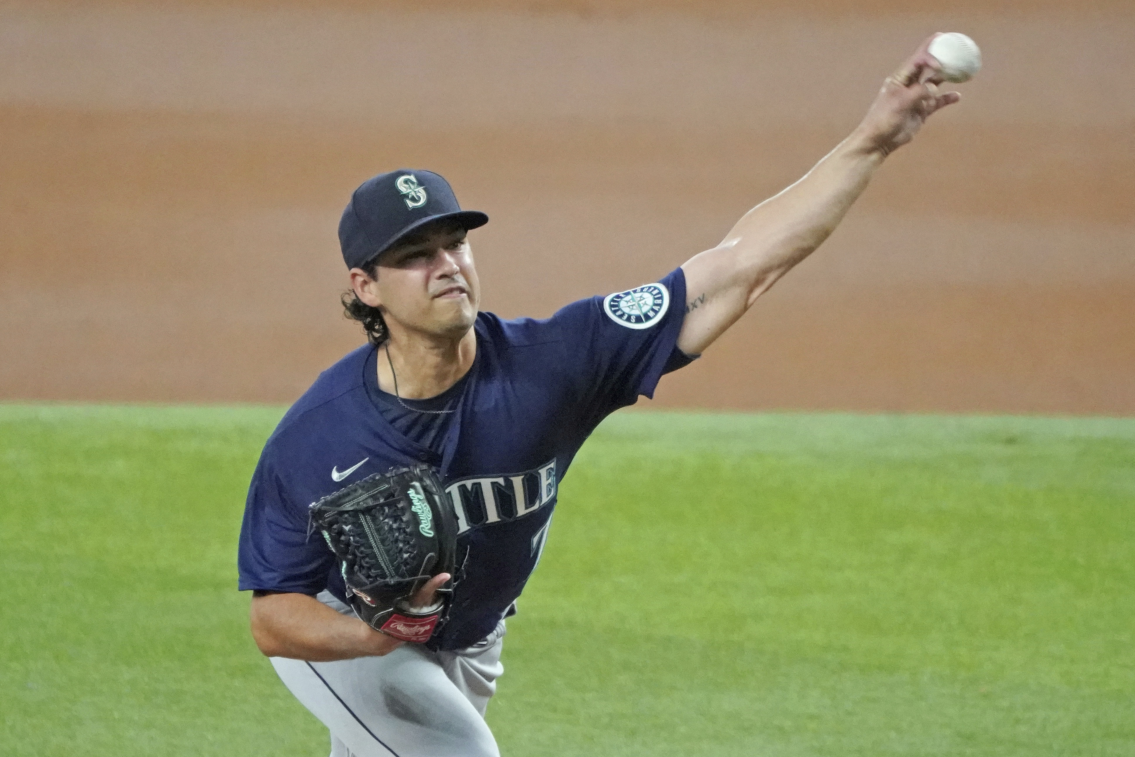 Heim hits walk-off HR again, Rangers rally past Mariners 4-3