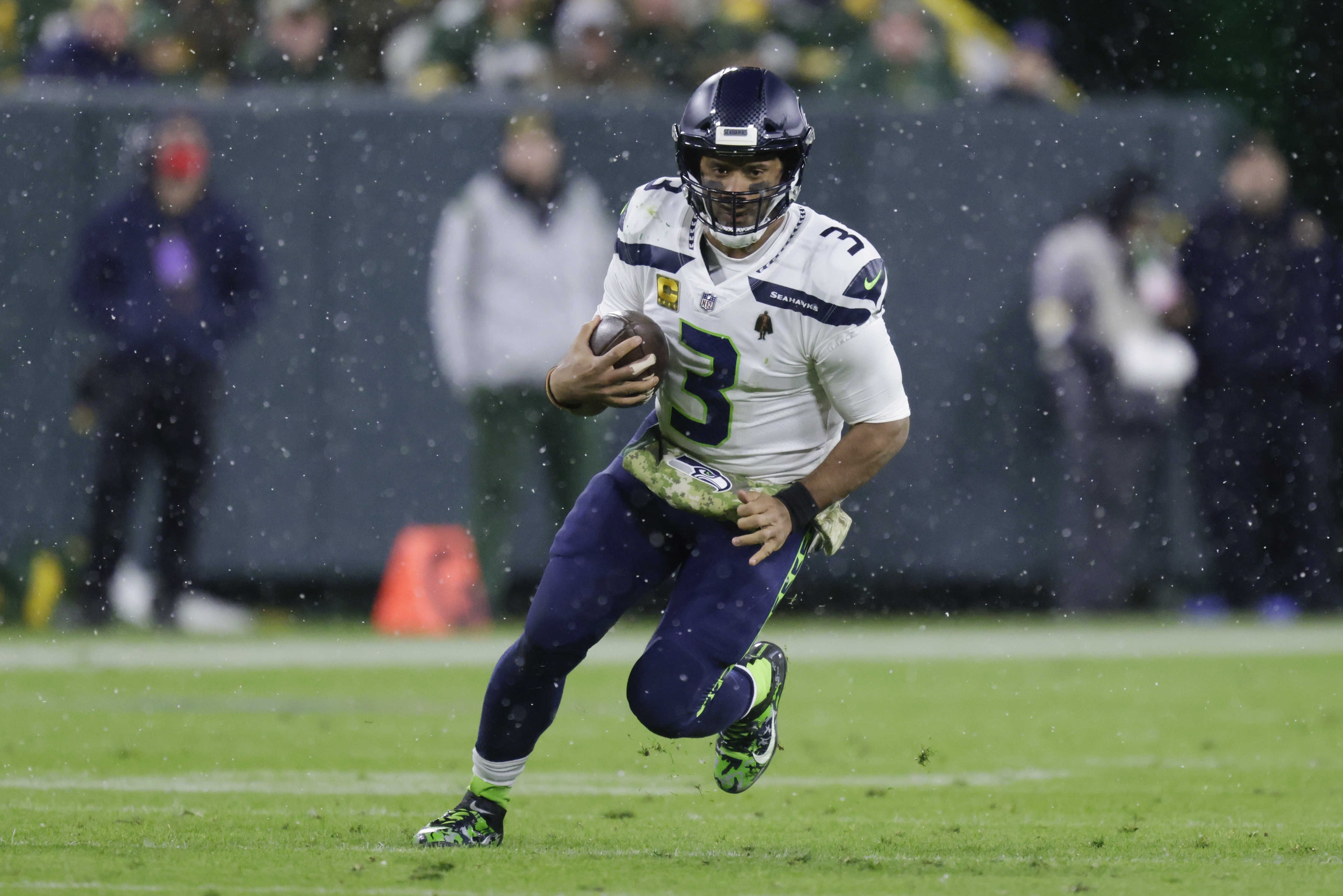 Seahawks' Russell Wilson featured on regional cover of Sports