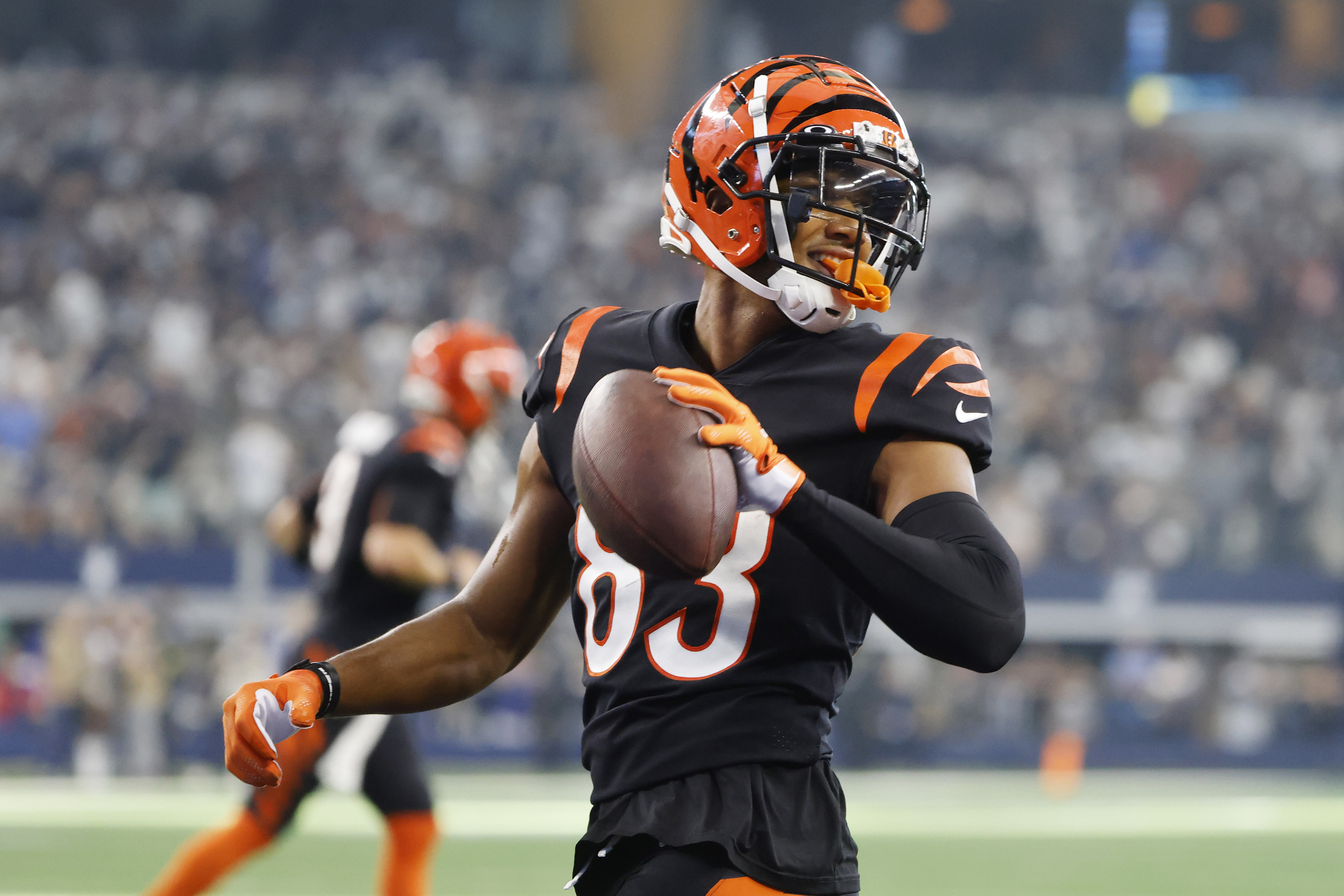 Bengals News: Tyler Boyd defends Tee Higgins, Orlando Brown's