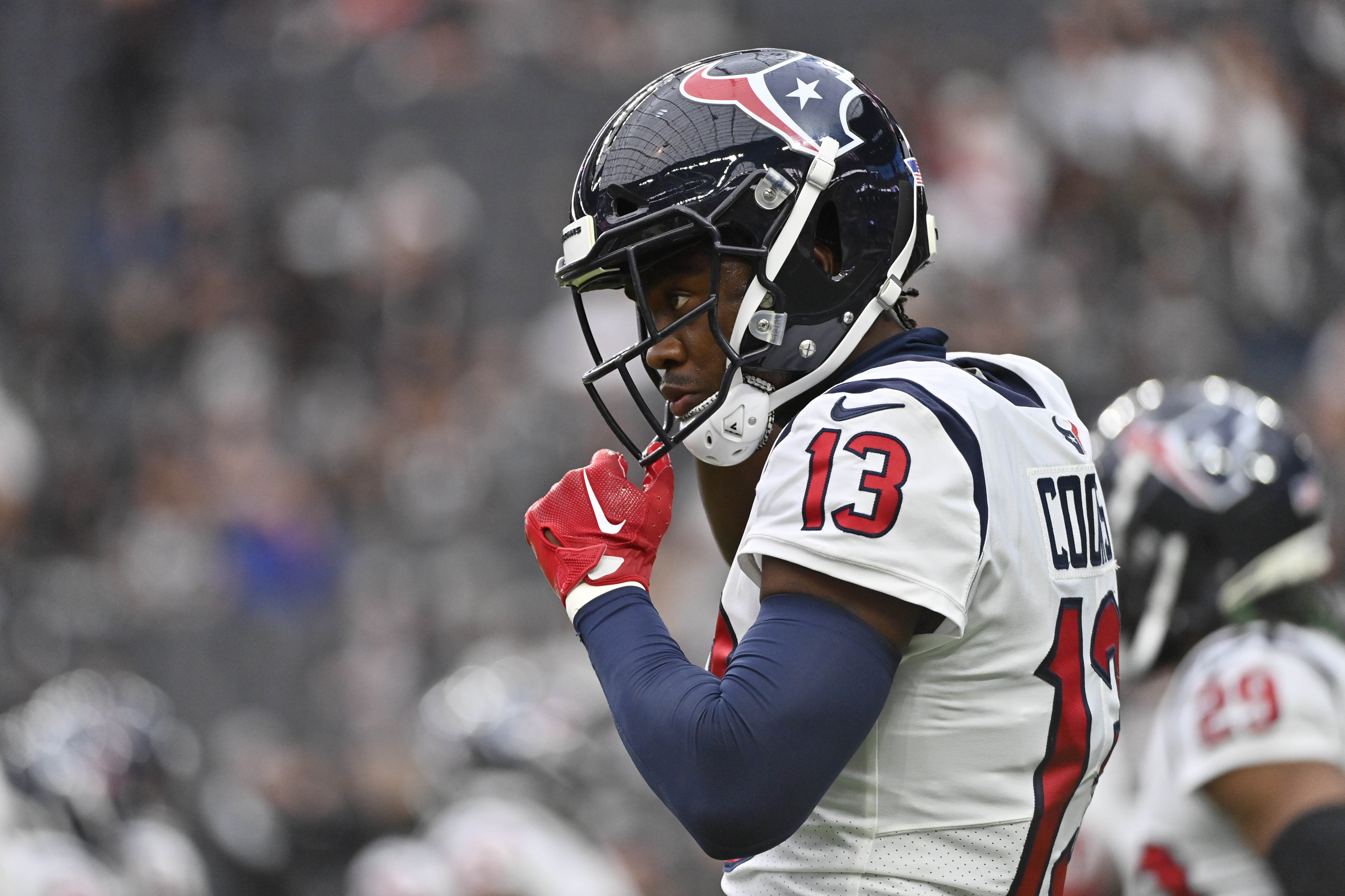 Dallas Cowboys land WR Brandin Cooks in trade from Houston Texans