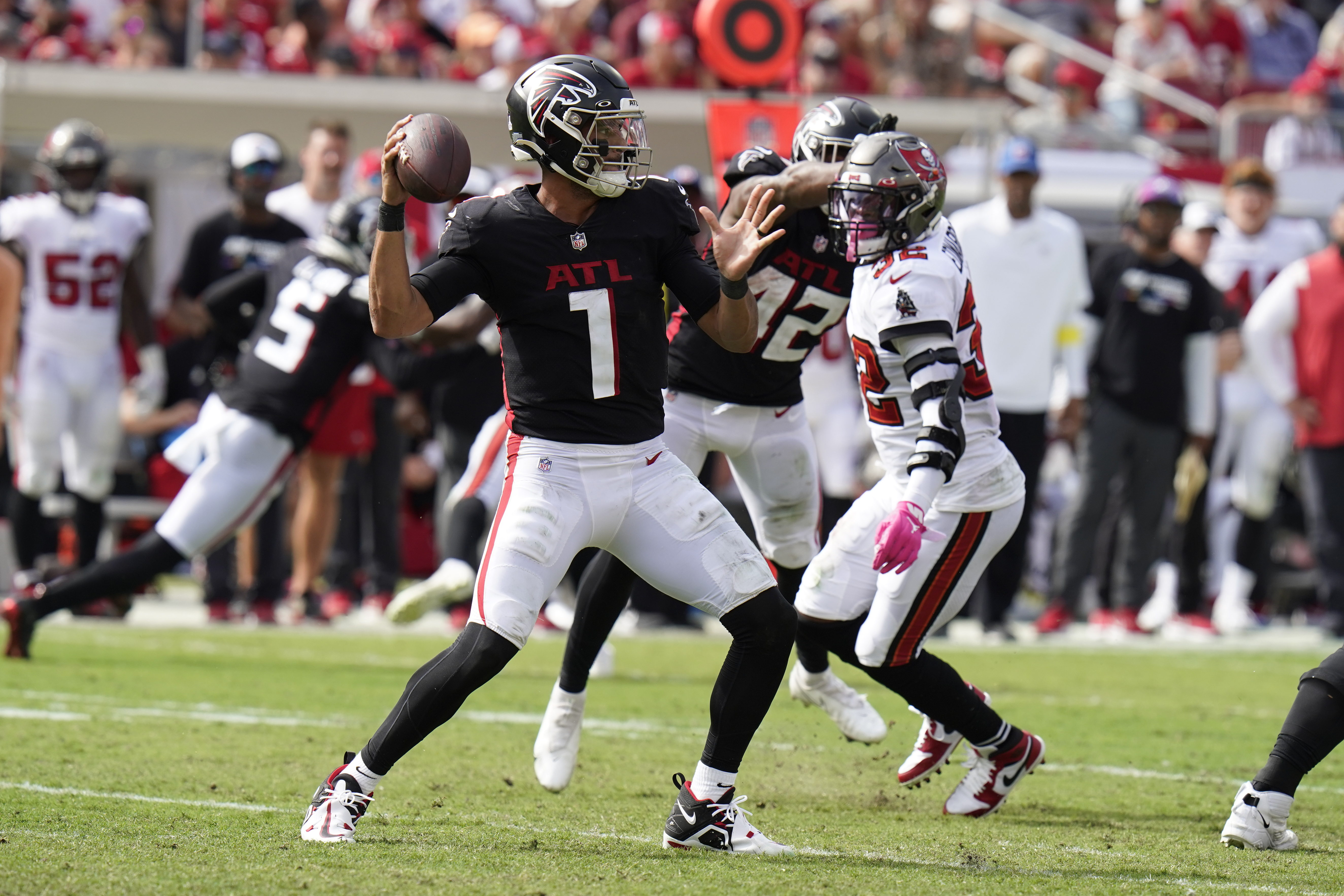 Falcons' Marcus Mariota steps away from the team after benching