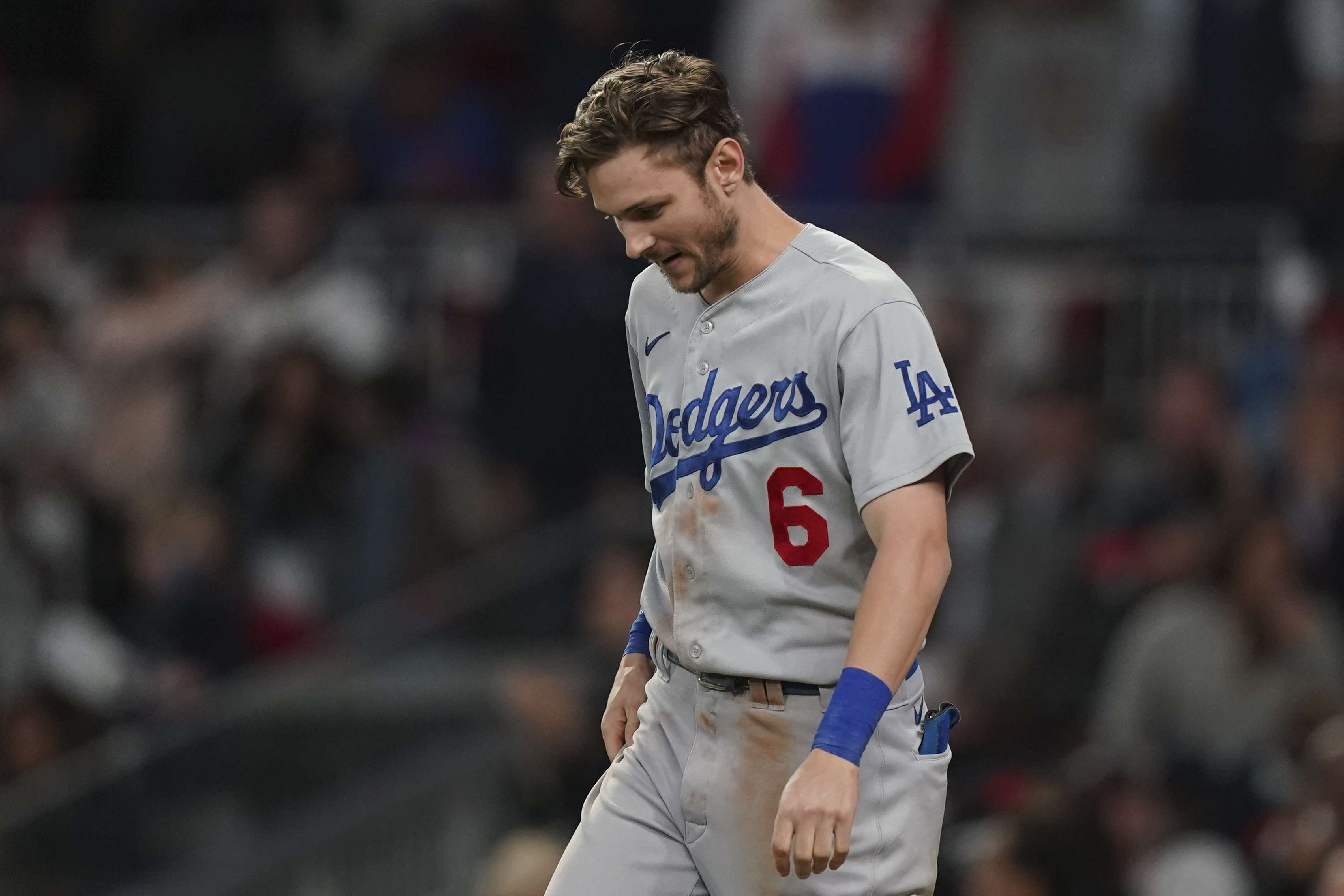Gonsolin wins 9th, Freeman drives in 5 as Dodgers down Reds