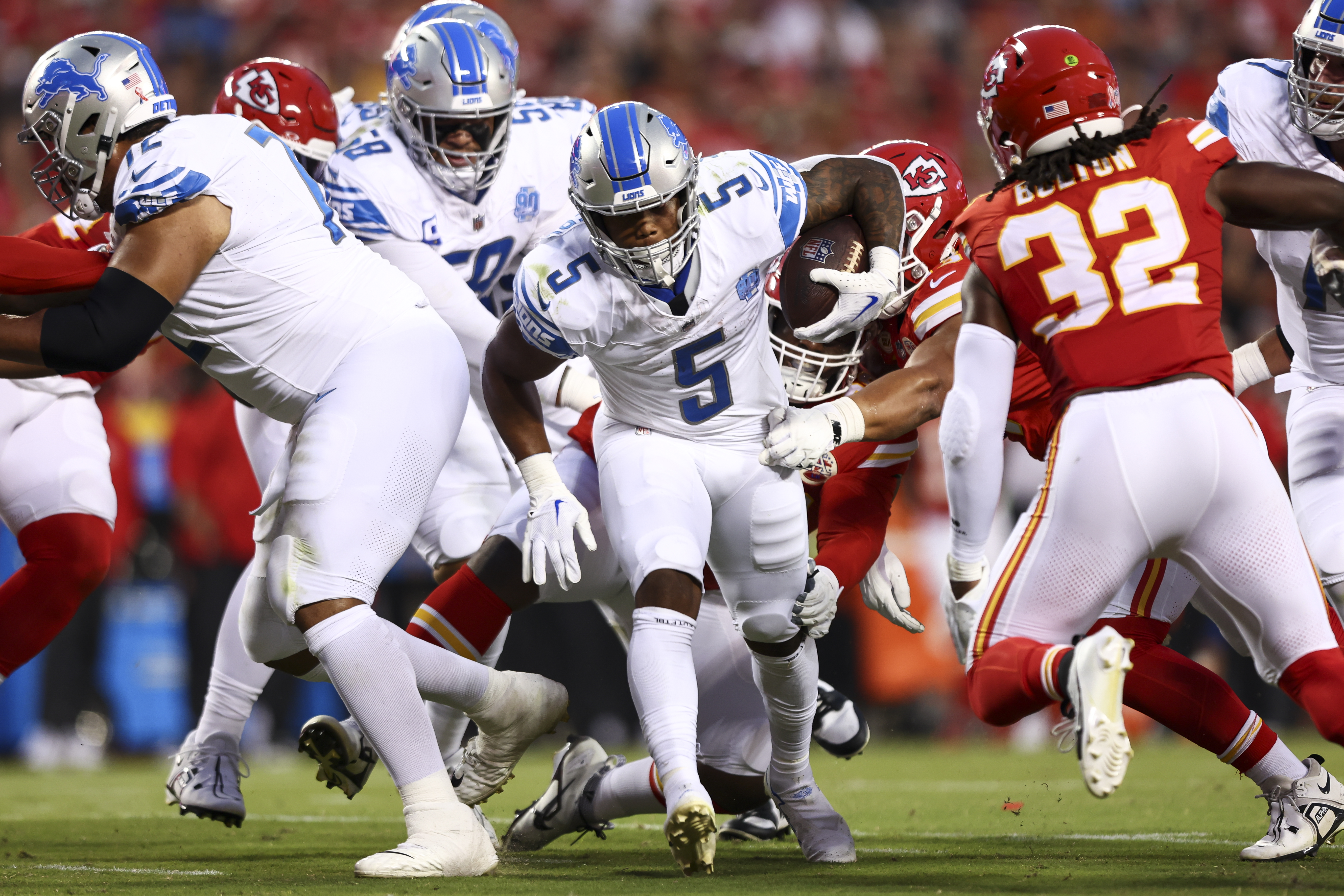 Detroit Lions' injury updates: David Montgomery, Halapoulivaati