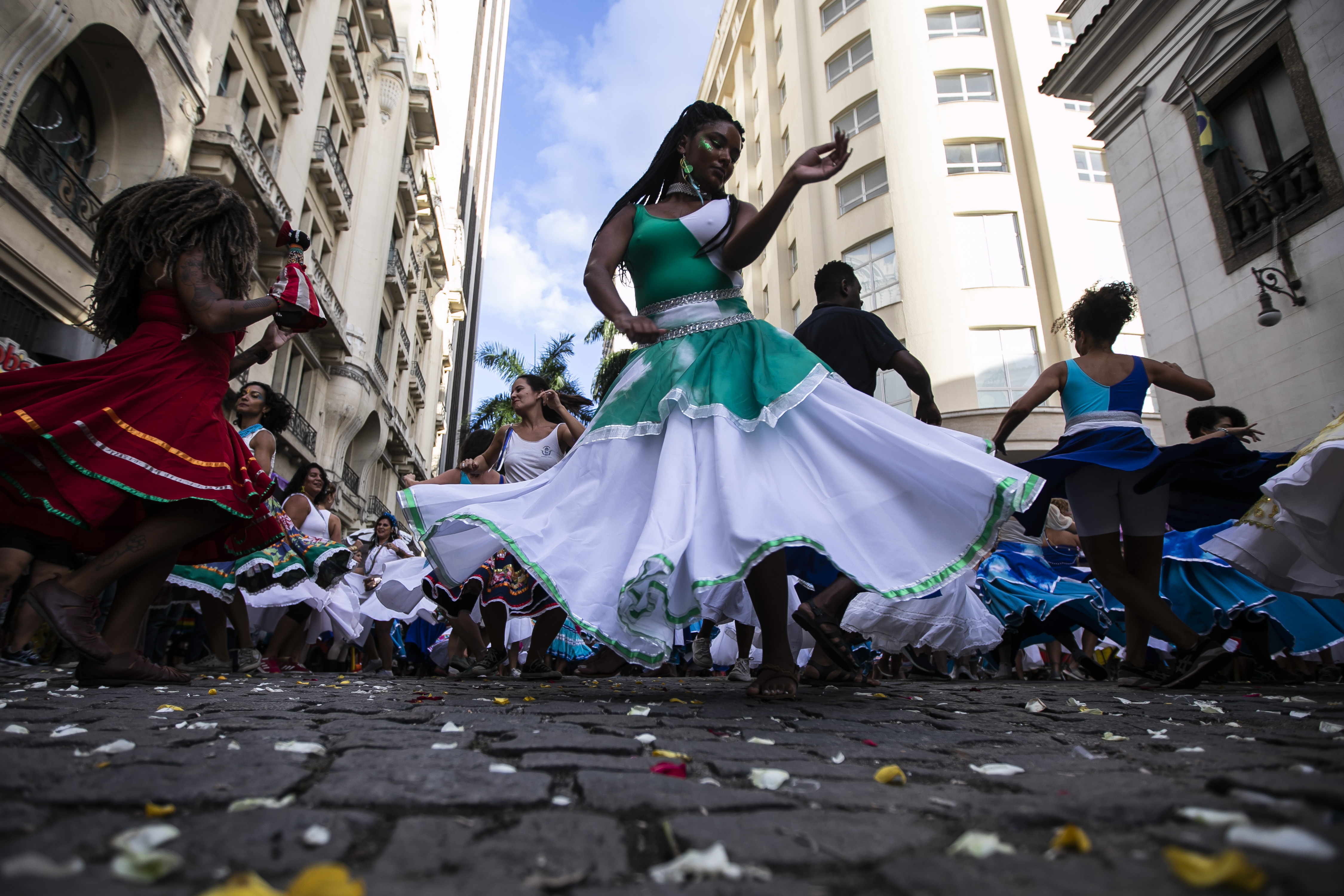 Rio cancels Carnival street parades, parties for 2nd year as