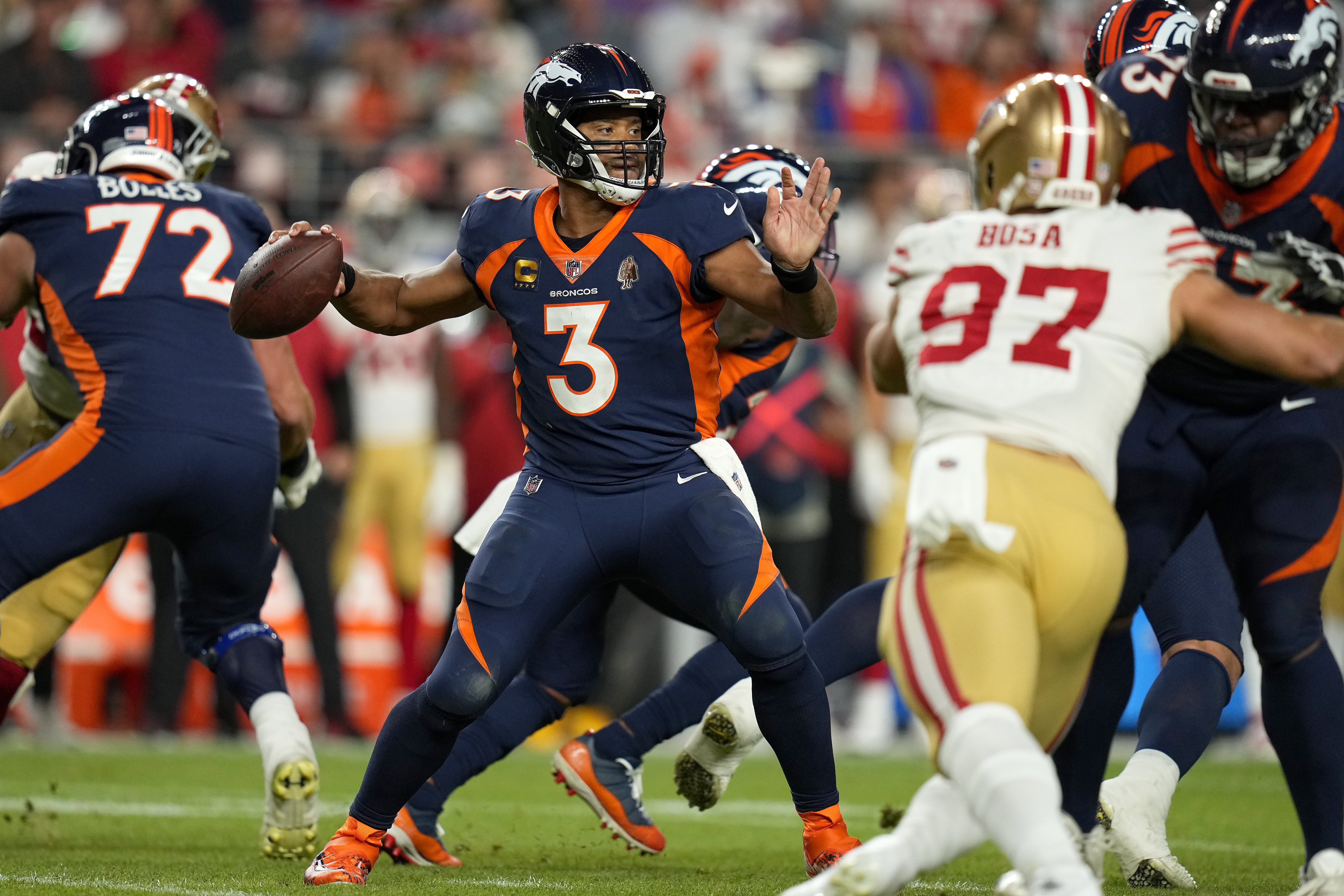 Broncos, Wilson edge Niners, Garoppolo 11-10 in prime time