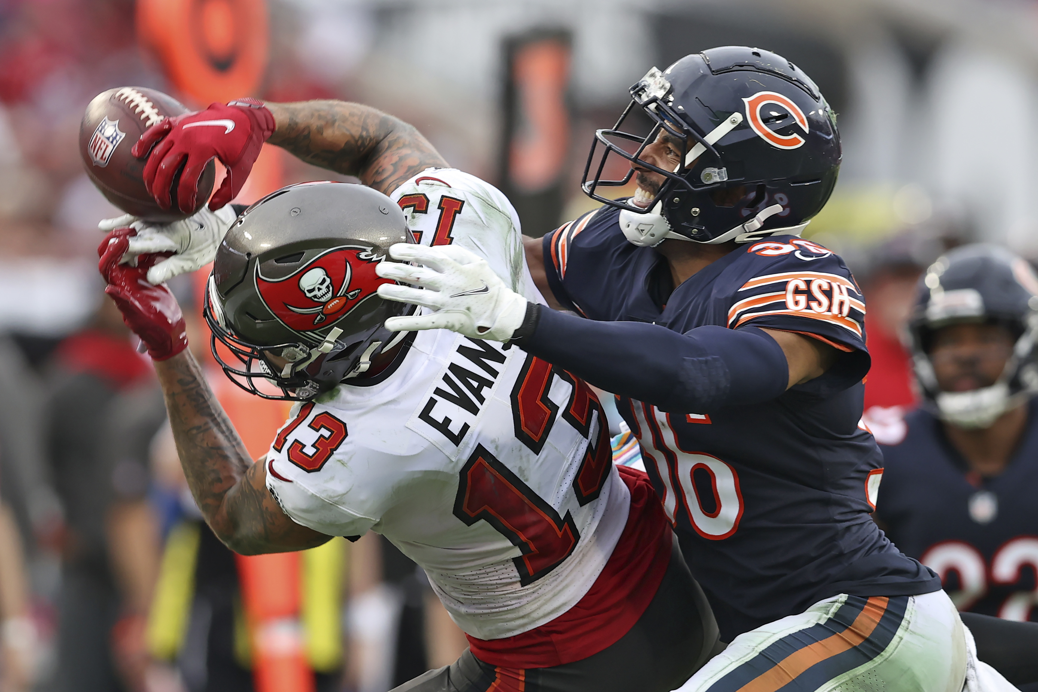 Final Score - Bucs Defeat Chicago Bears 38-3 in Week 7 2021