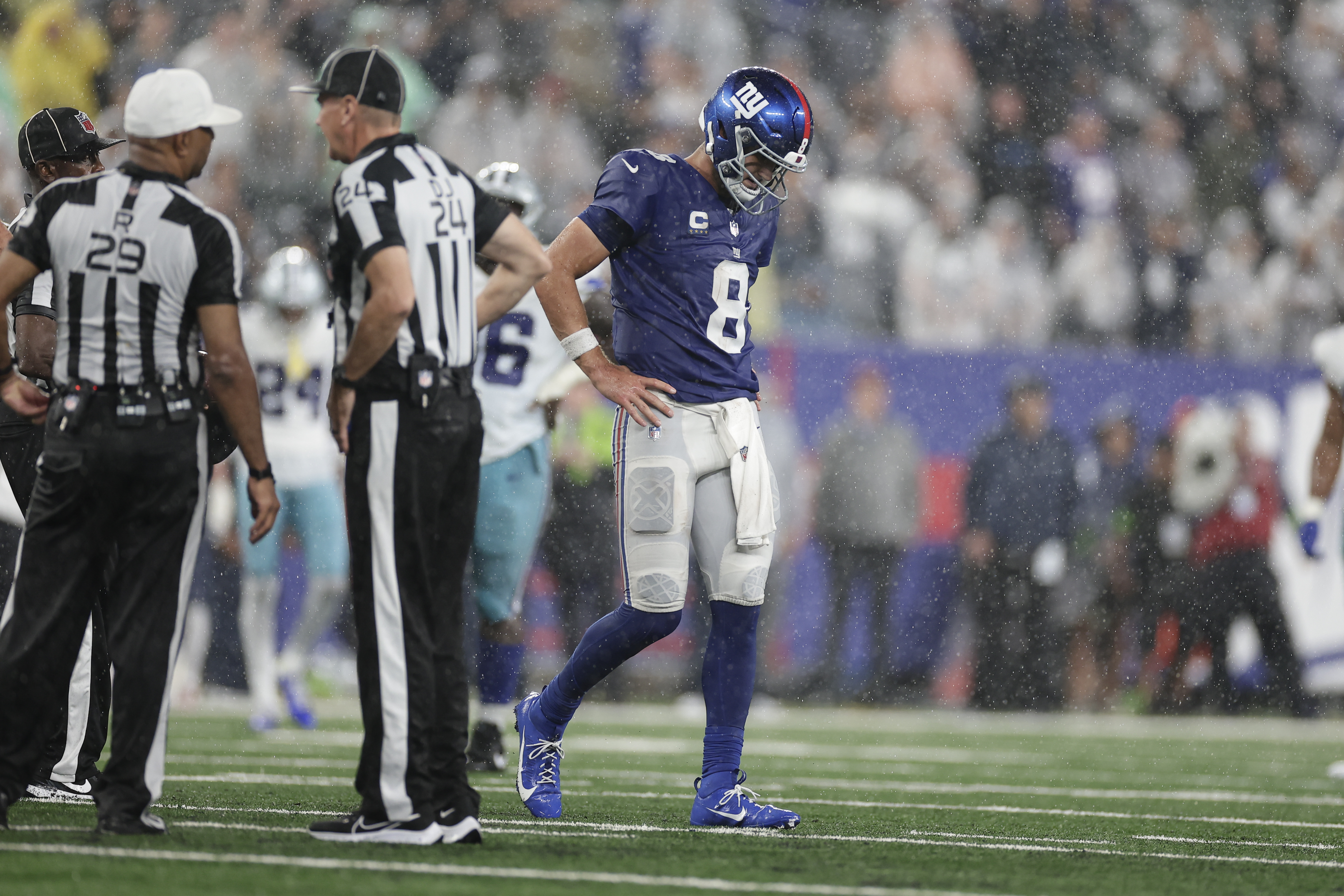 Watch: DaRon Bland comes down with INT, scores big TD for Cowboys' defense  vs. Giants