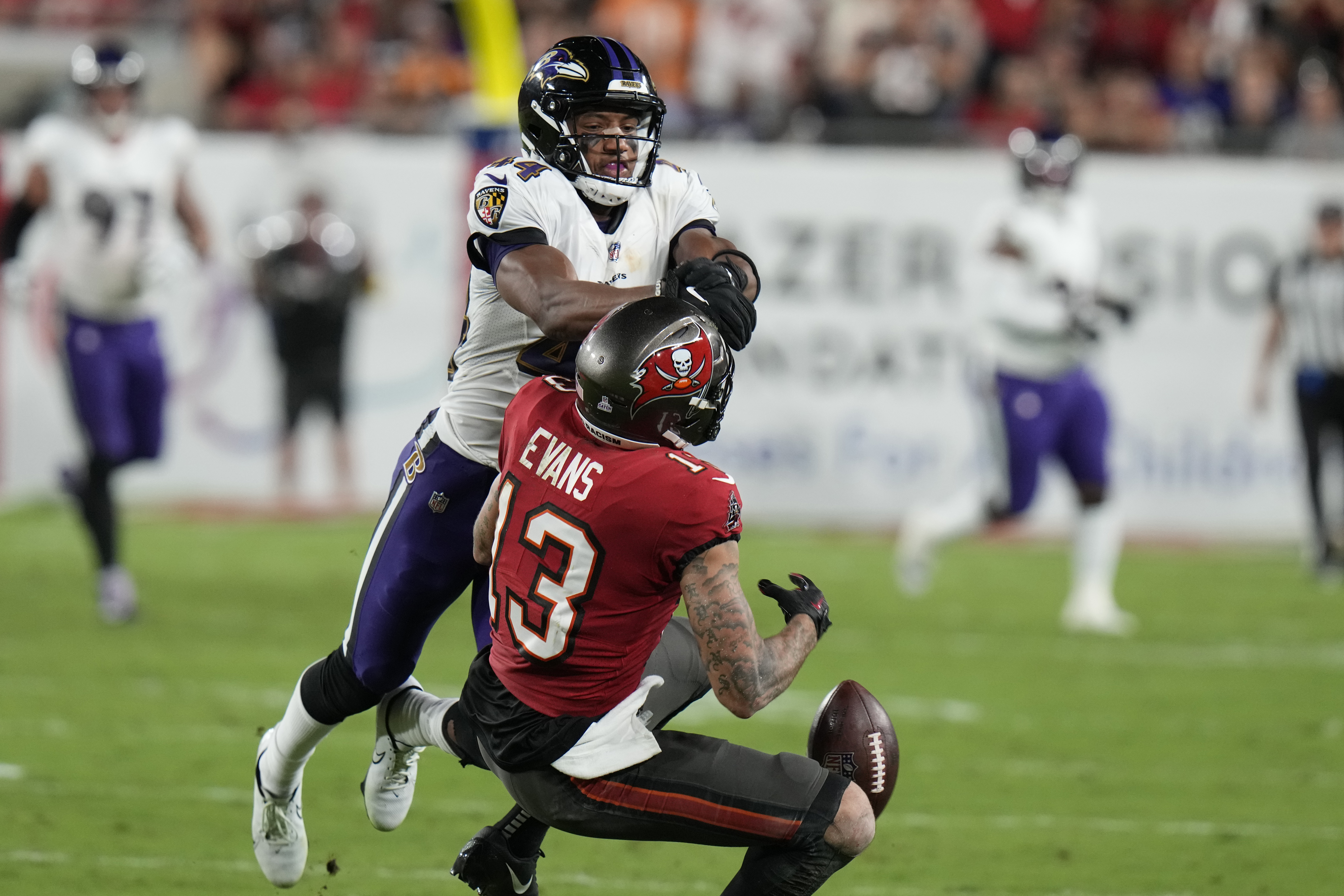 Jackson shines, Ravens beat Brady, struggling Bucs 27-22 - Seattle