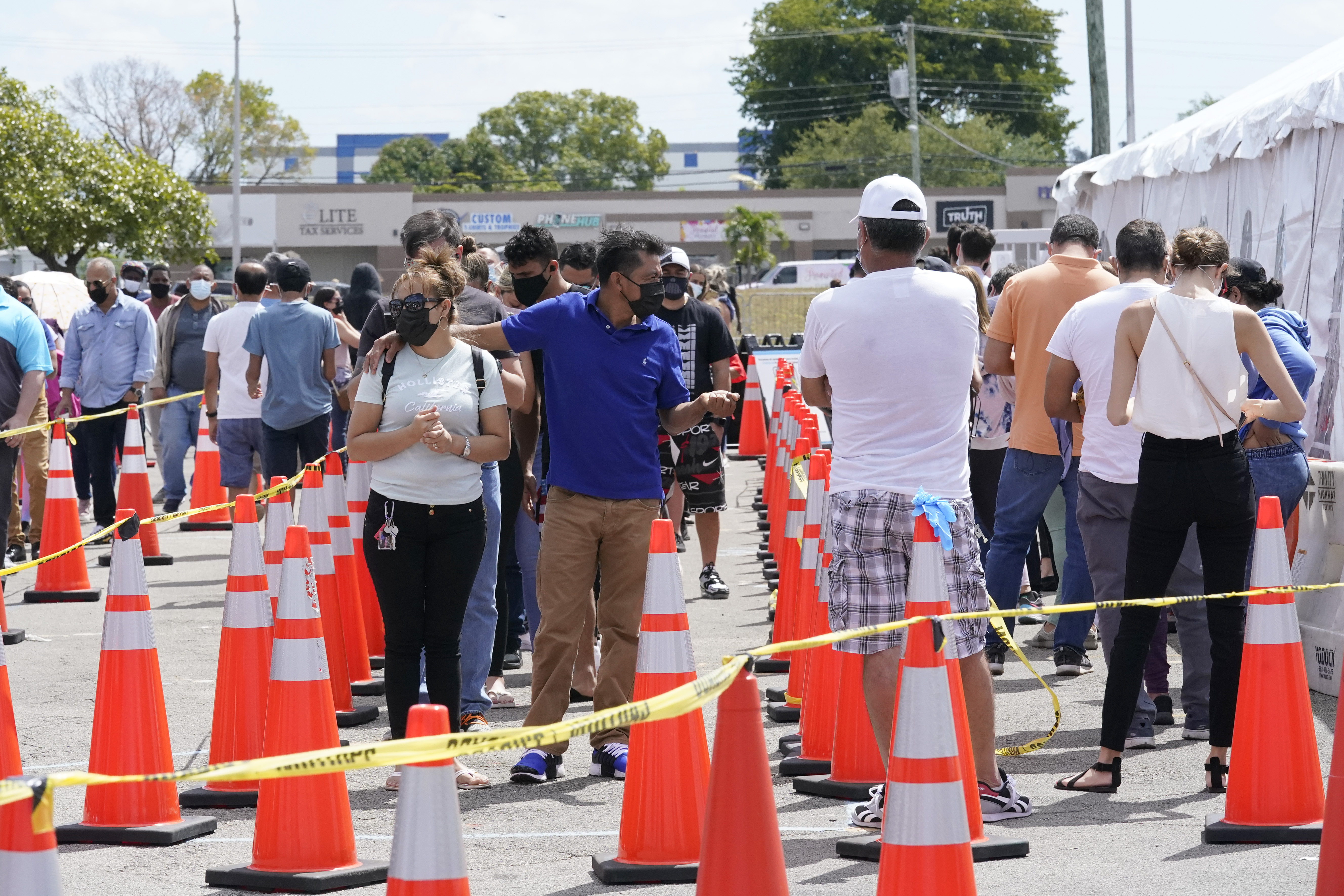 Vaccinations to begin at Marlins Park with 7,000 doses