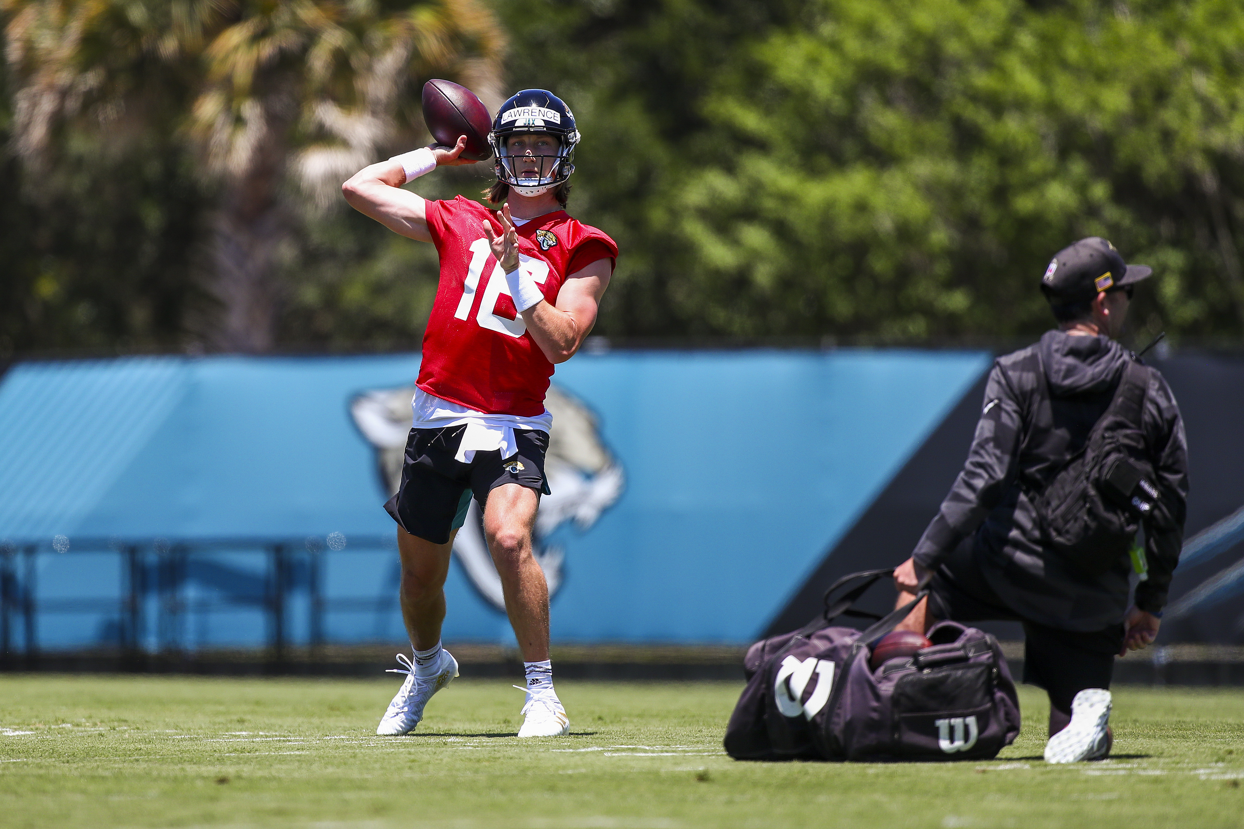 Jaguars Training Camp: Jaguars don't think Gabbert's injury too serious