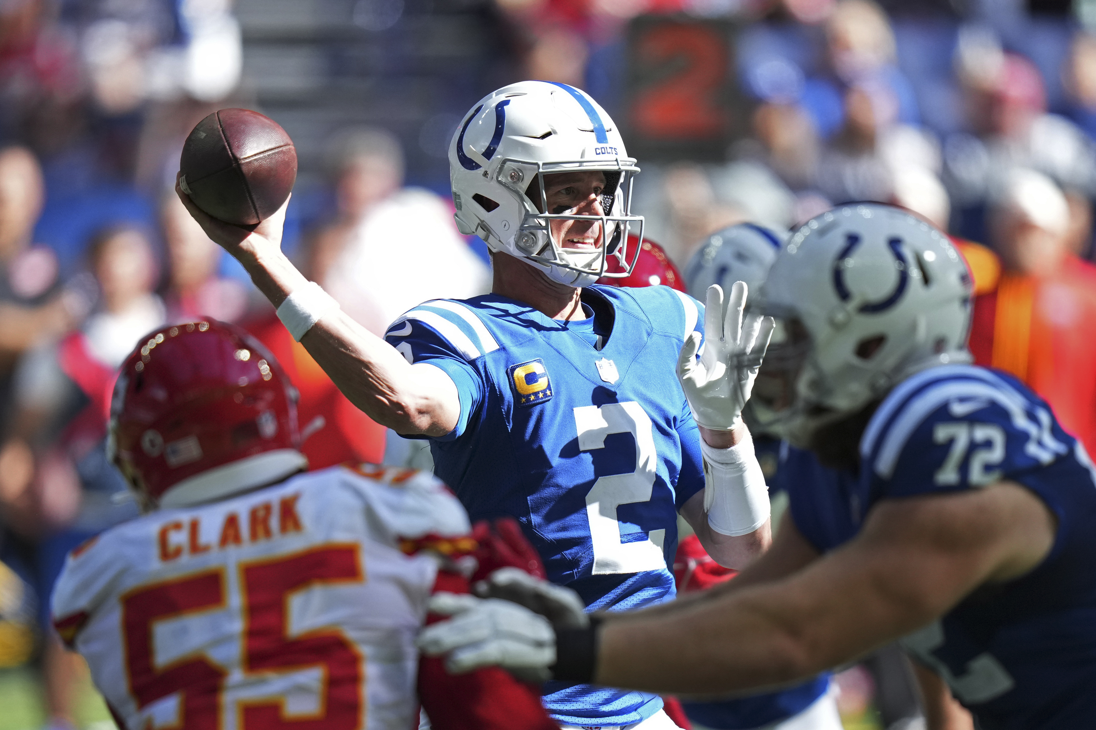 HALFTIME: Chiefs lead Colts, 14-10