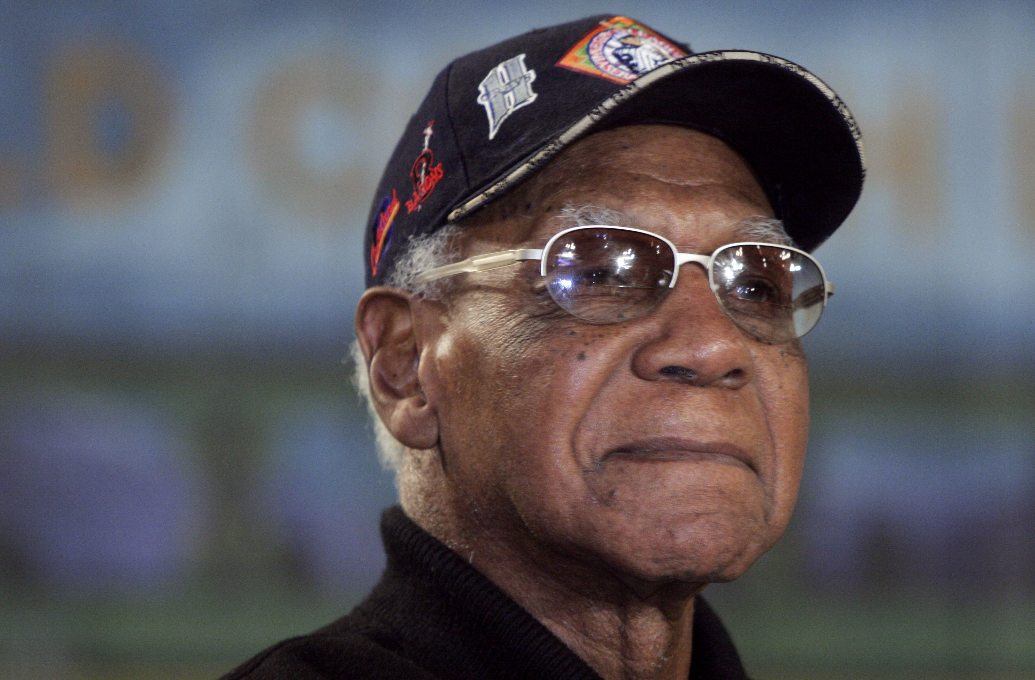 Kansas City Monarchs to retire Buck O'Neil's number