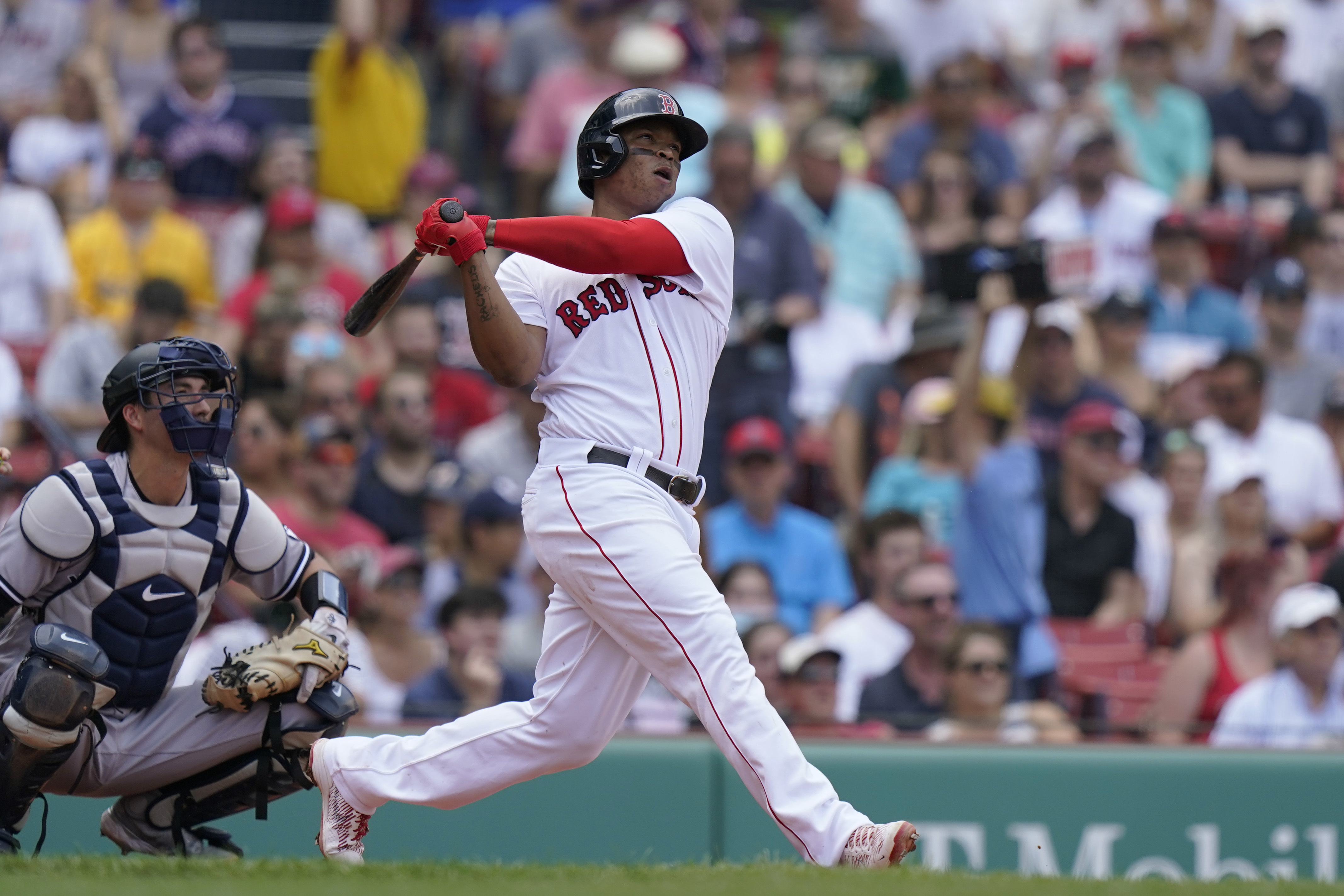 Christian Vazquez sparks Red Sox to home wins over Rays