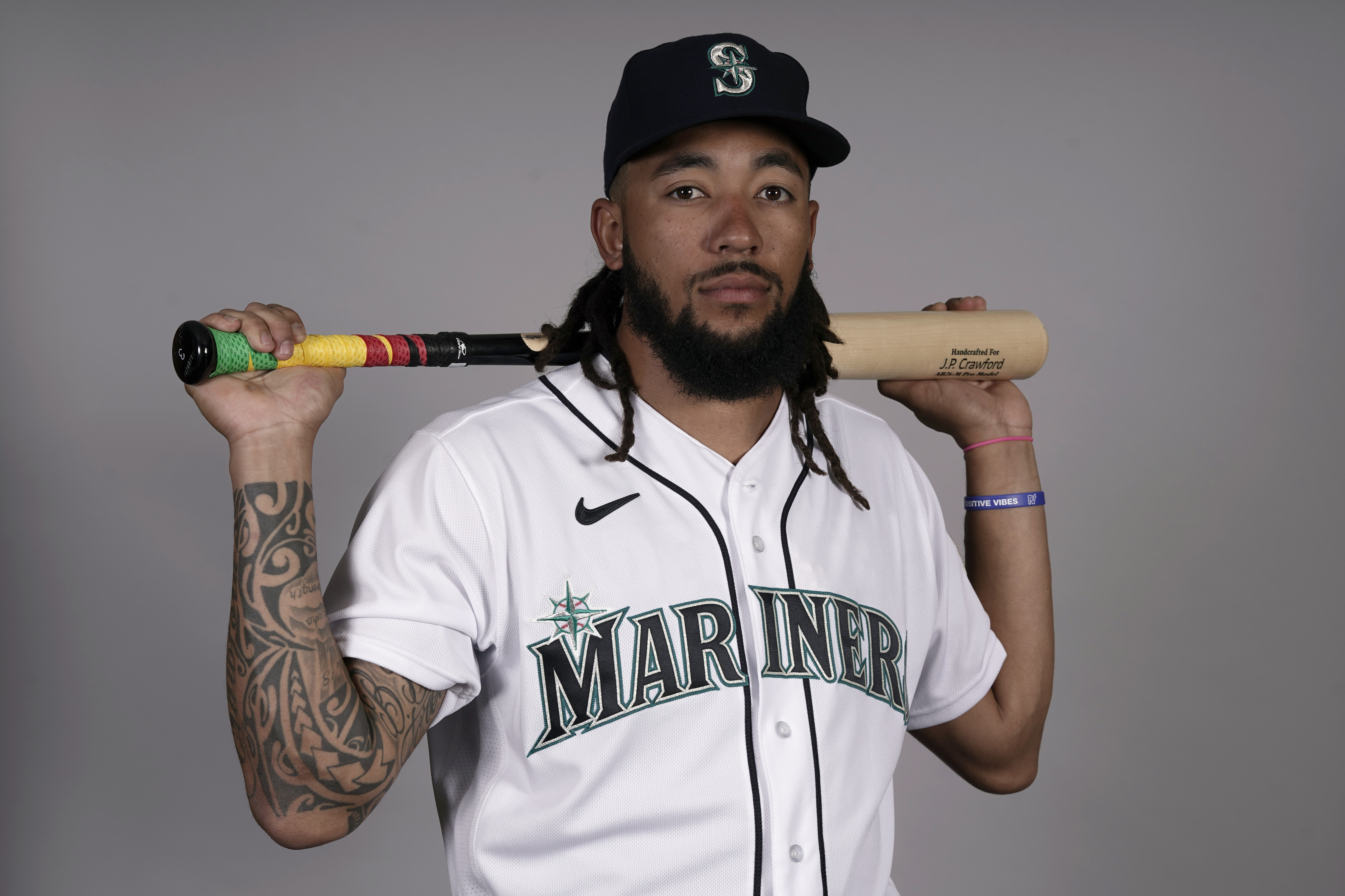 Mariners shortstop J.P. Crawford forced from game after 'weird little  collision