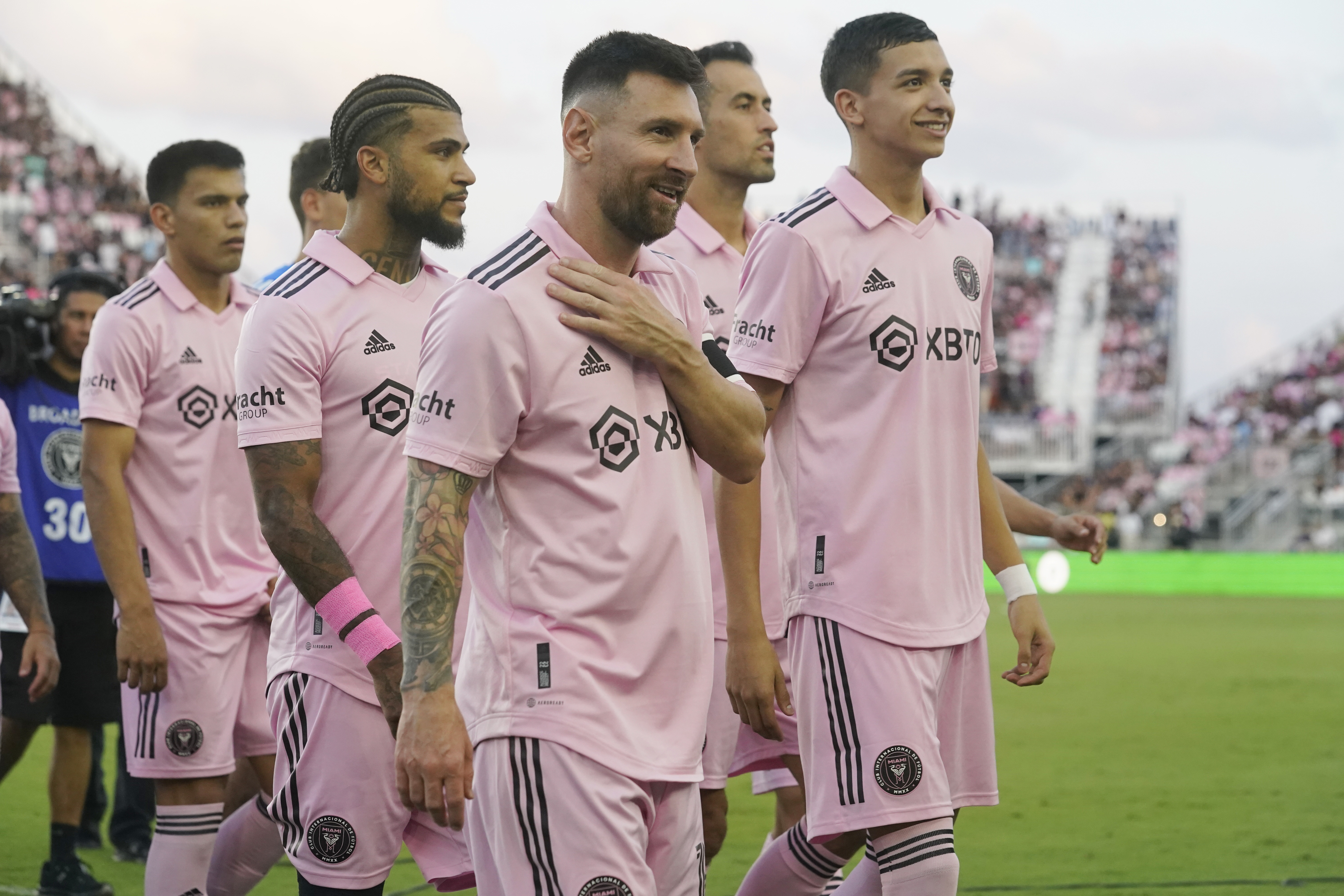 Messi has 2 assists in front of star-studded crowd in Los Angeles as Inter  Miami beats LAFC 3-1