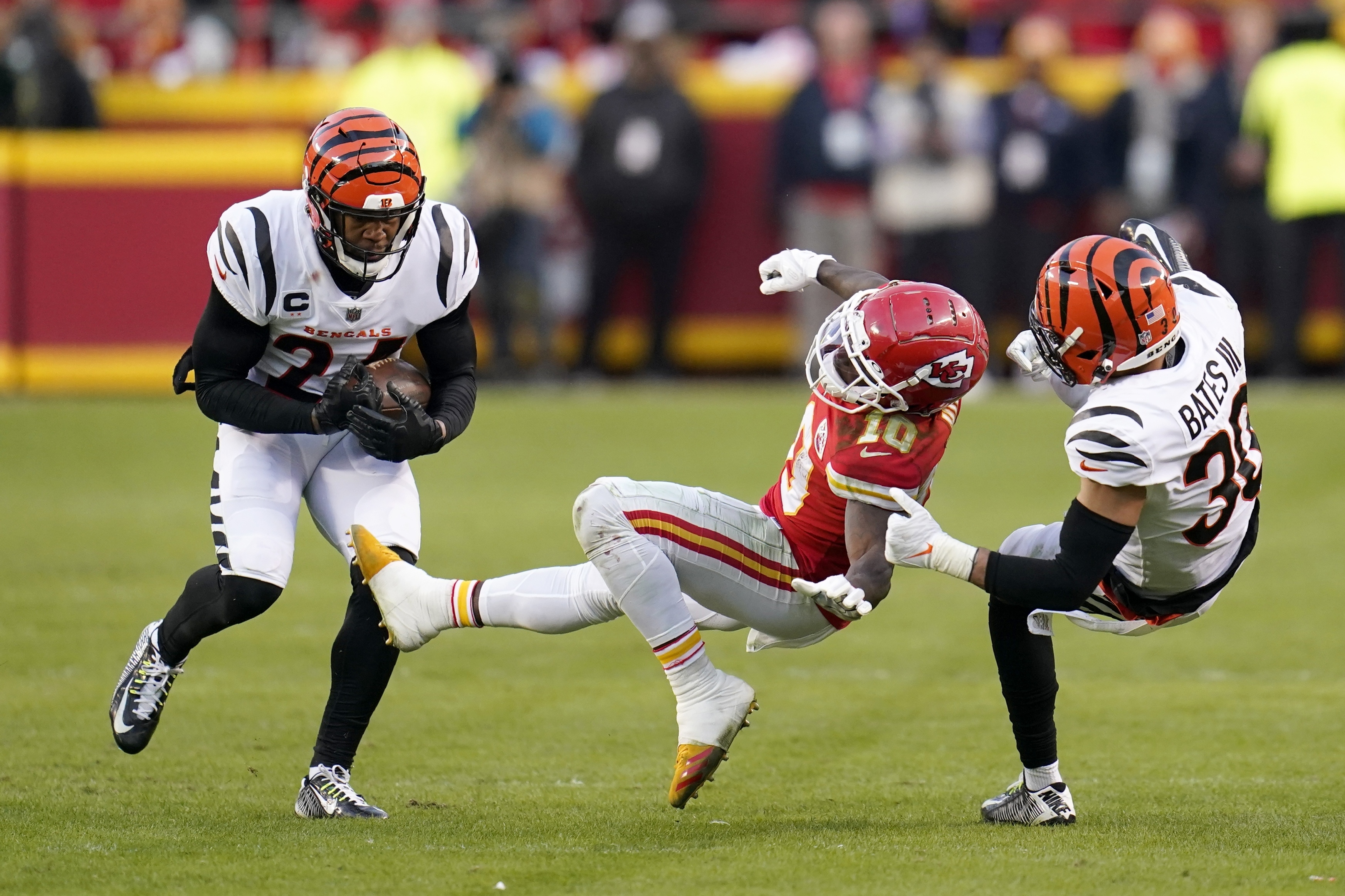 Cincinnati Bengals 27-24 Kansas City Chiefs: Evan McPherson kicks  game-winning field goal in overtime to lead Bengals to Super Bowl after  stunning comeback, NFL News