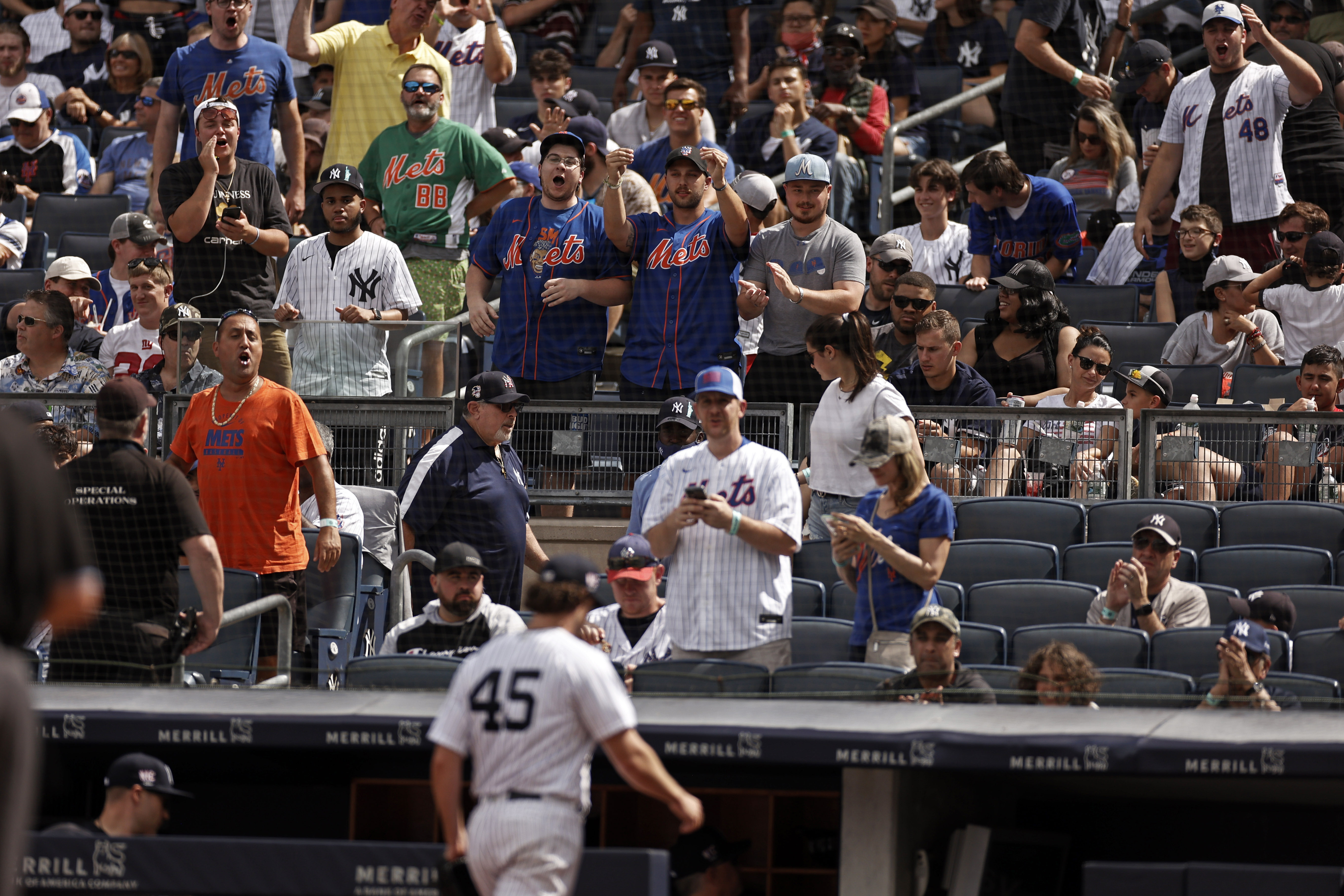 Urshela's 3-run HR lifts Yanks over Mets 4-2 to avoid sweep