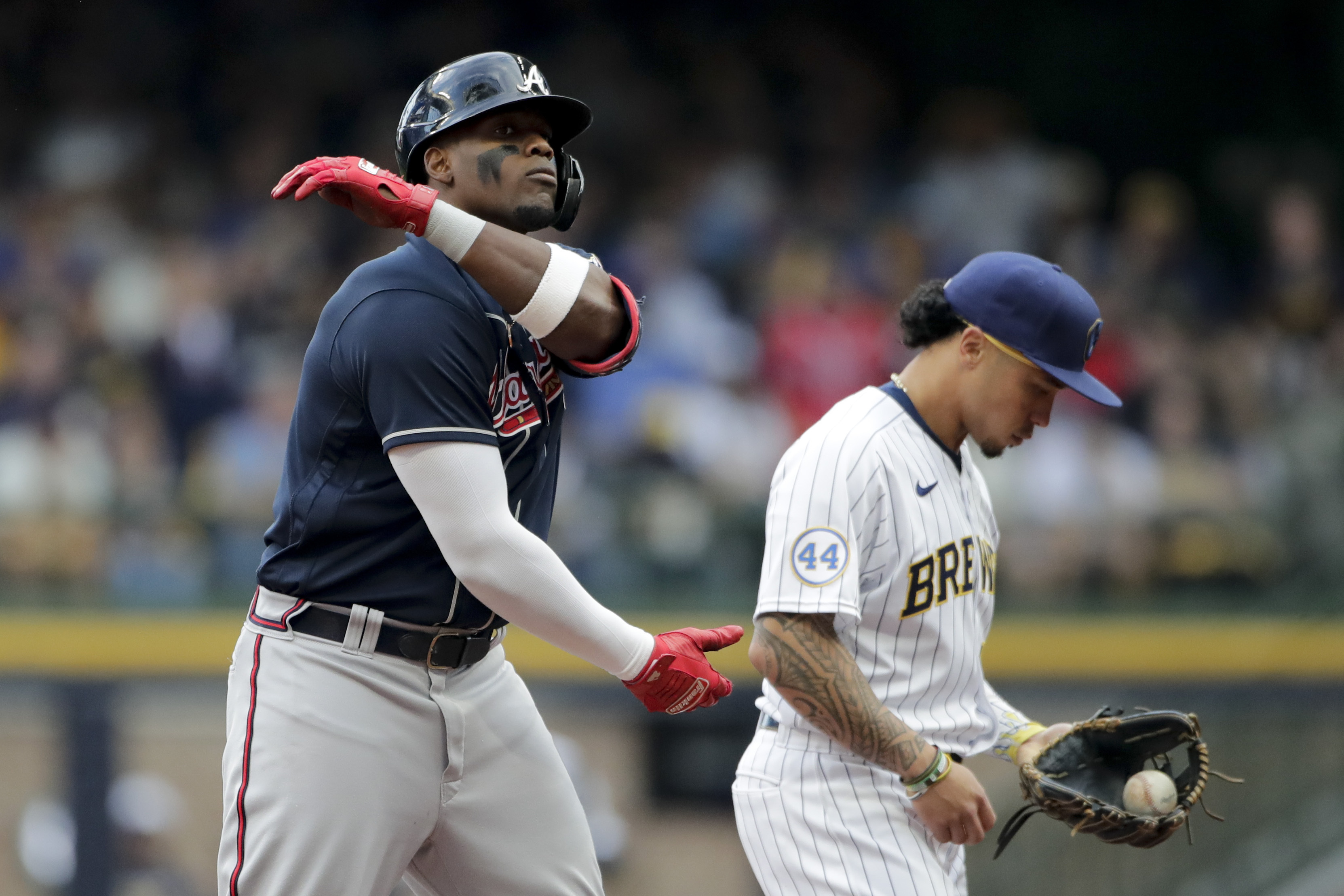 Joc Pederson's pinch-hit homer key as Braves shut out Brewers again in NLDS