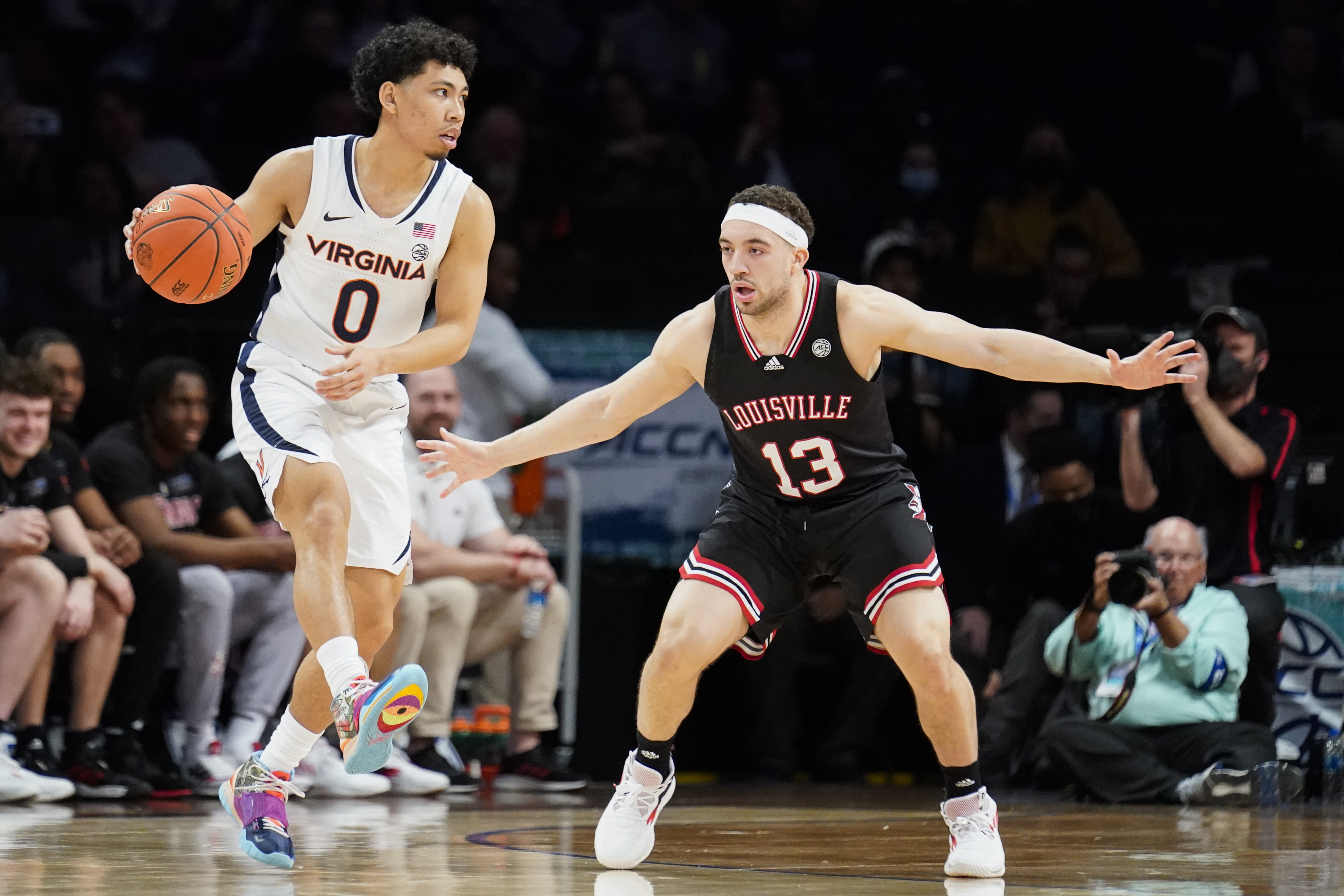 Virginia defeats Louisville 51-50 in ACC Men's Basketball Tournament